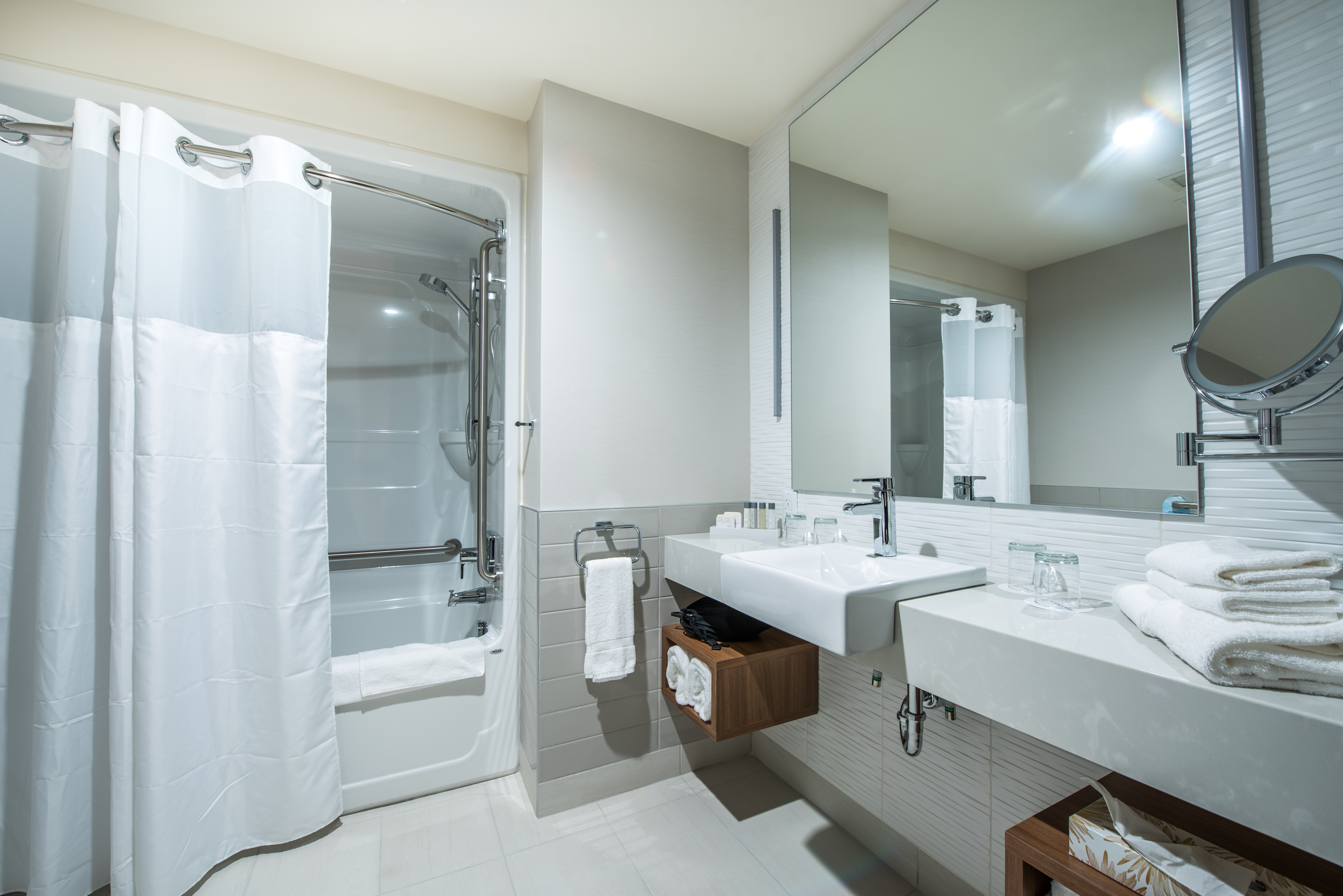 Suite Queen Size Bed