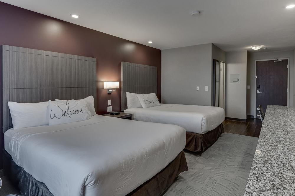 Double Two Queen Beds