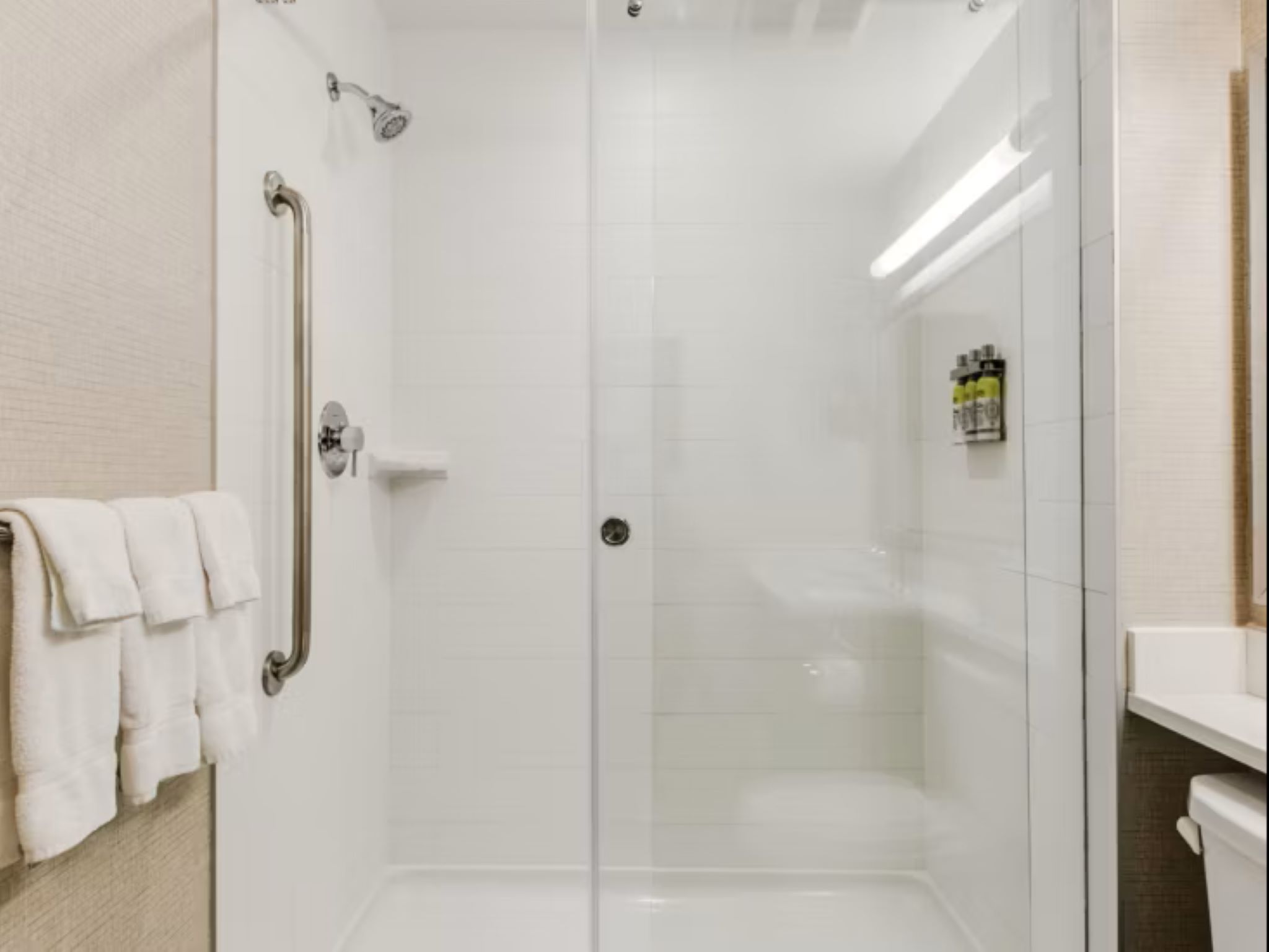 Studio Queen Size Bed