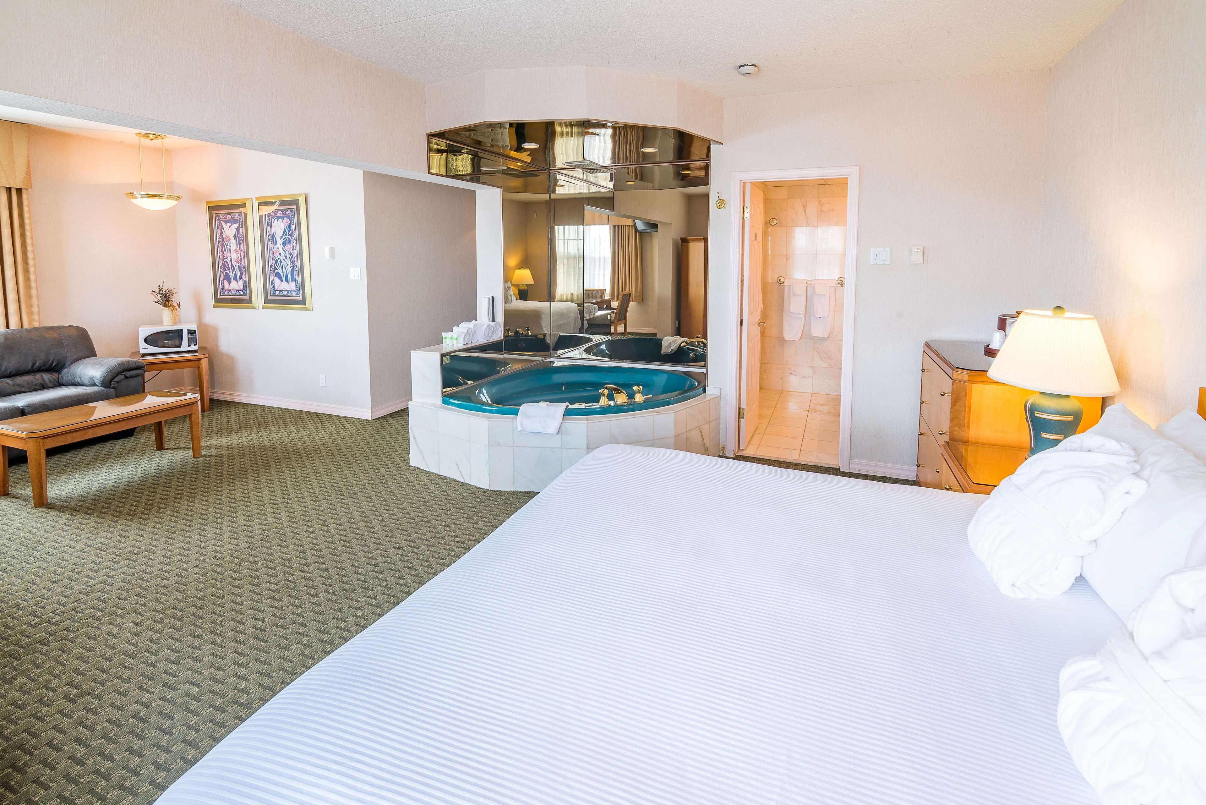 Suite Two Queen Beds