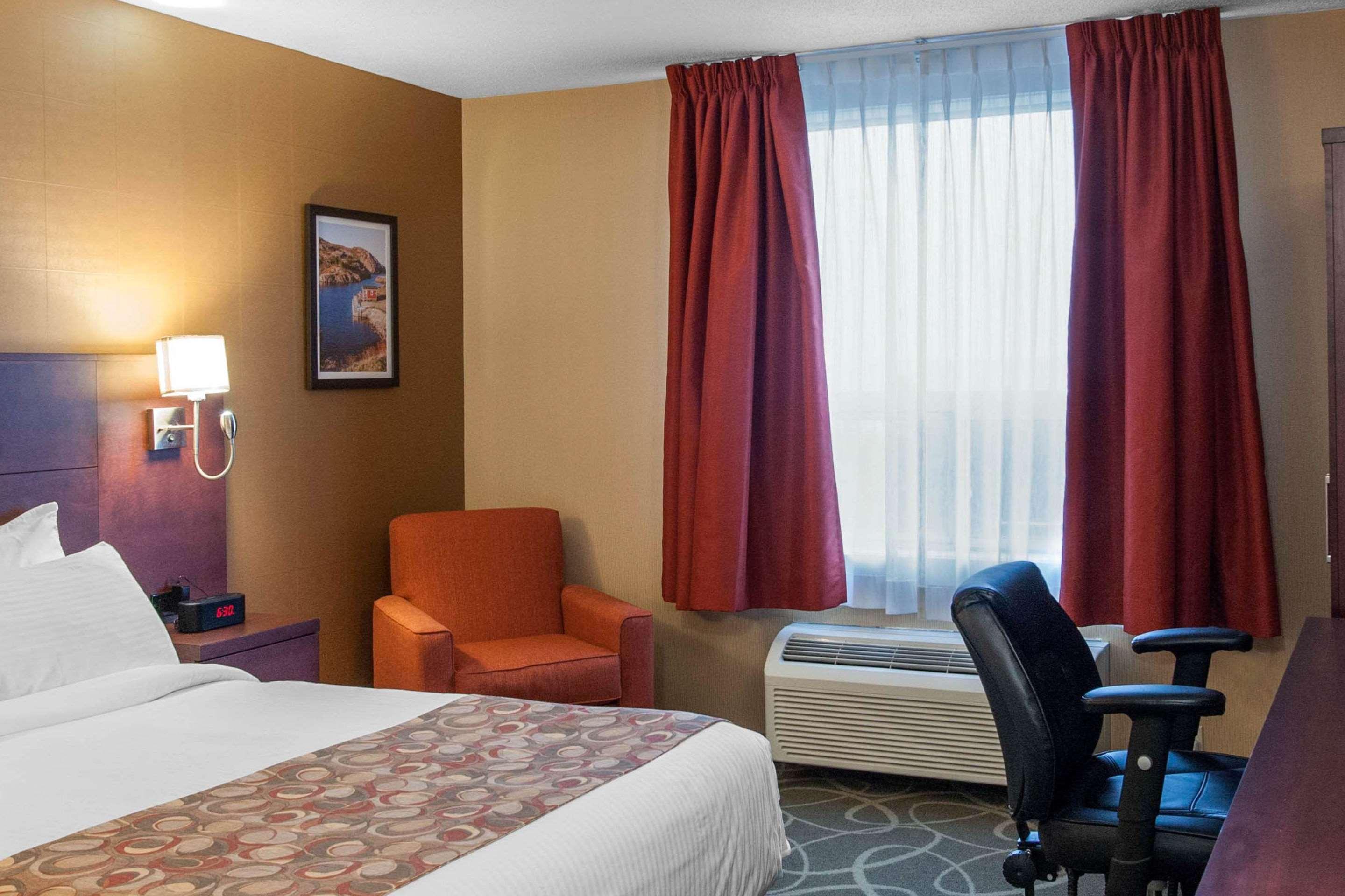 Suite Queen Size Bed