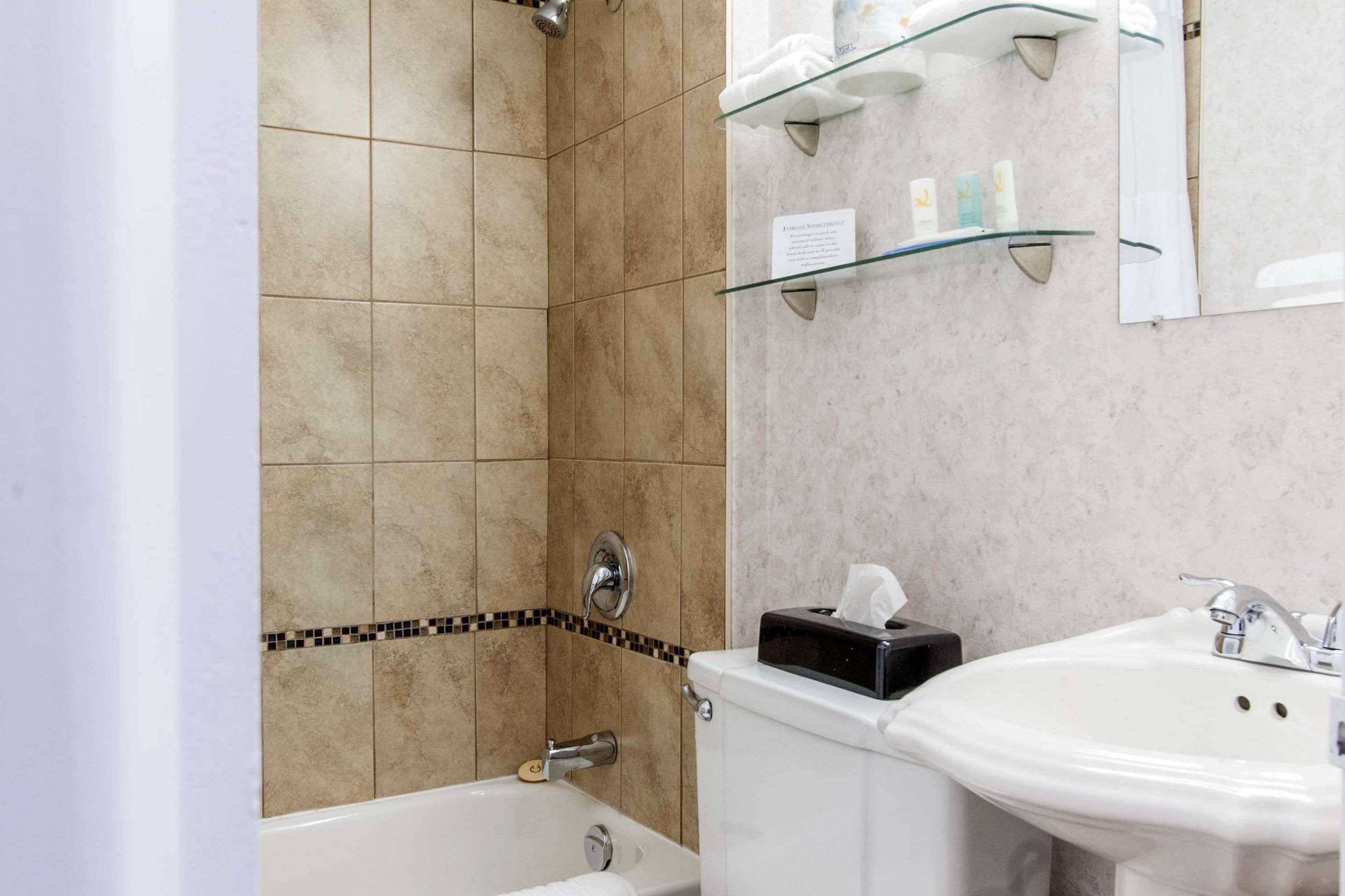 Quadruple Two Queen Beds Non Smoking