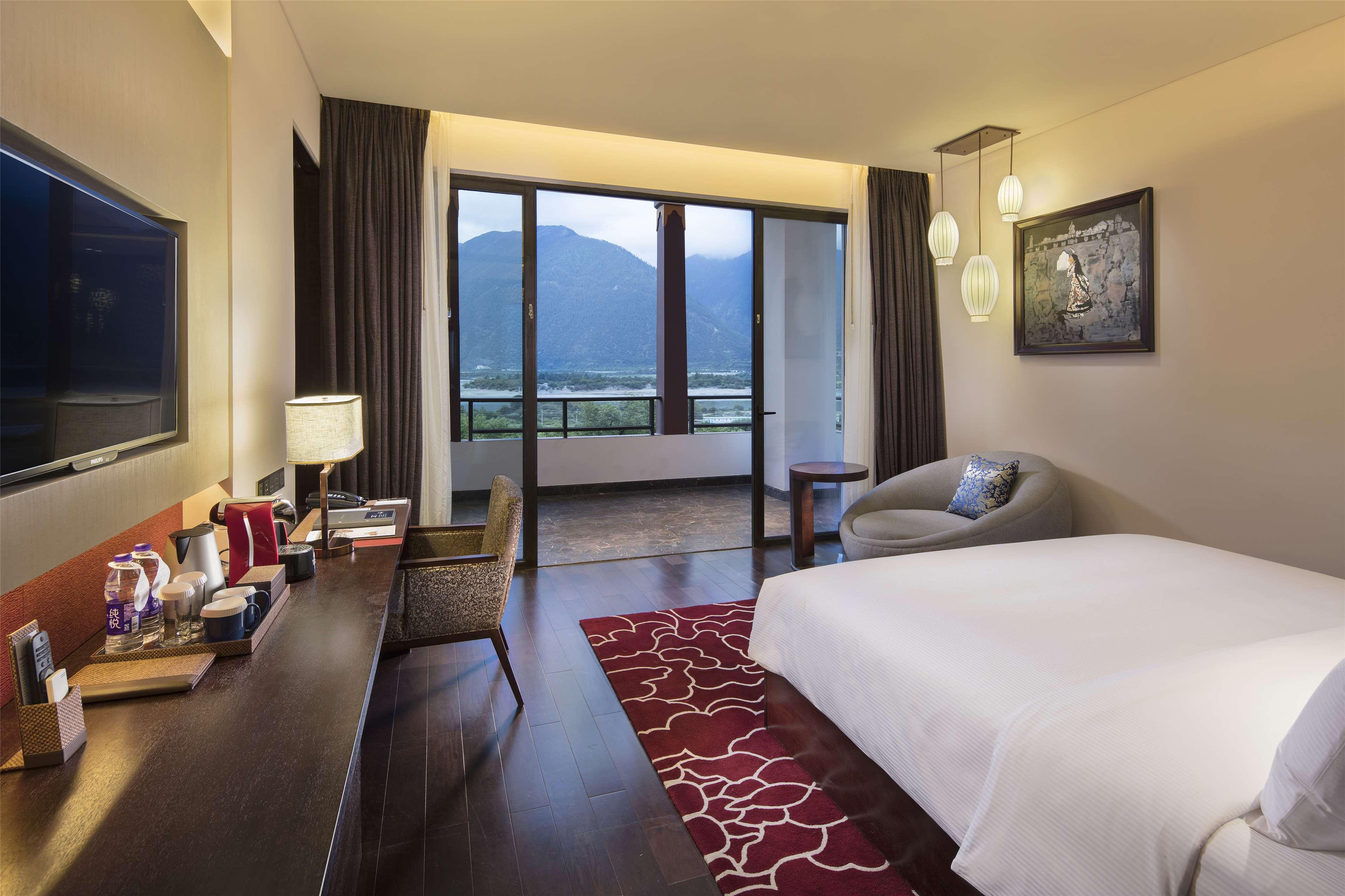 Suite Deluxe River View