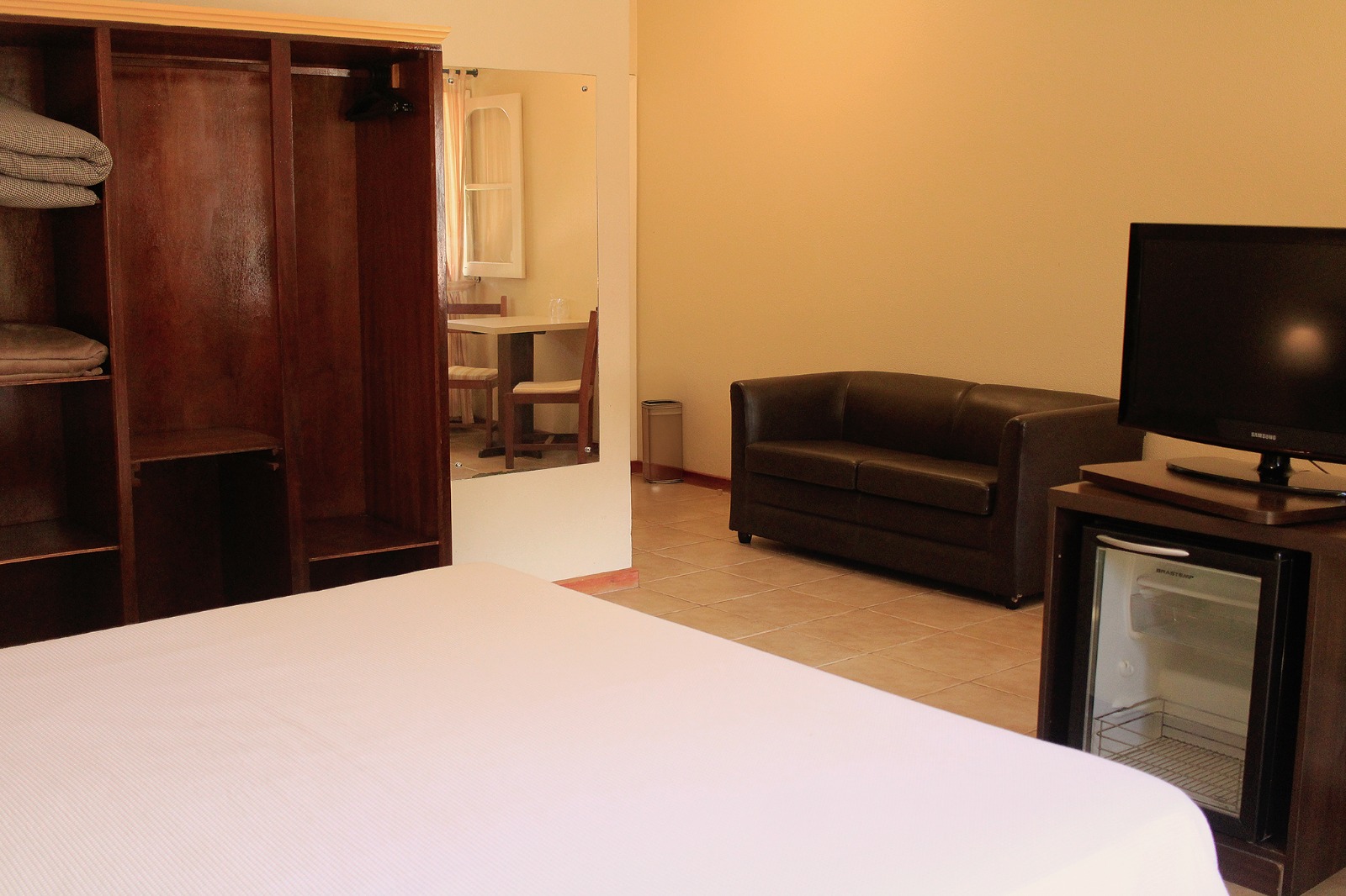 Suite Capacity 2