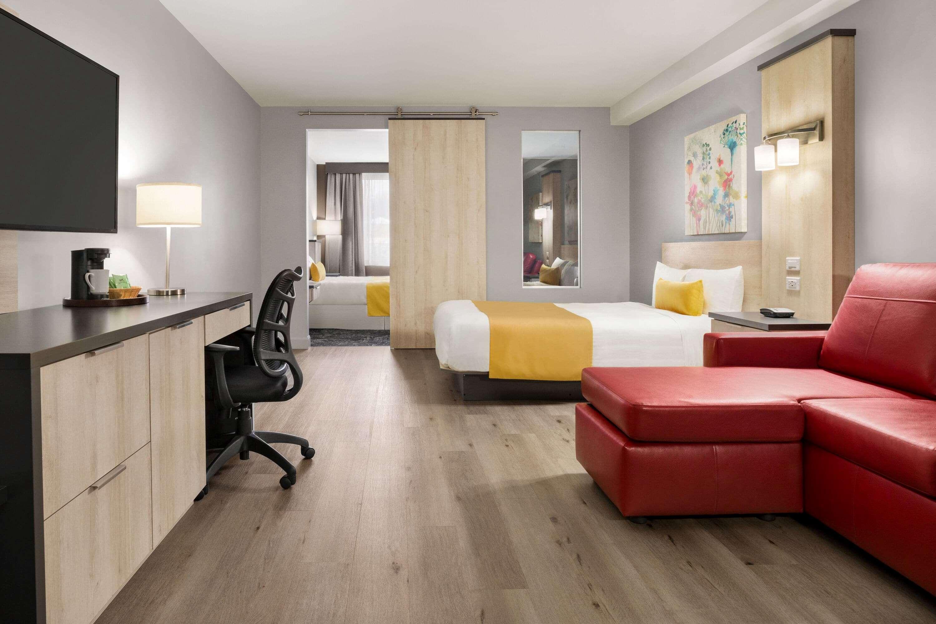 Suite Queen Bed Non Smoking