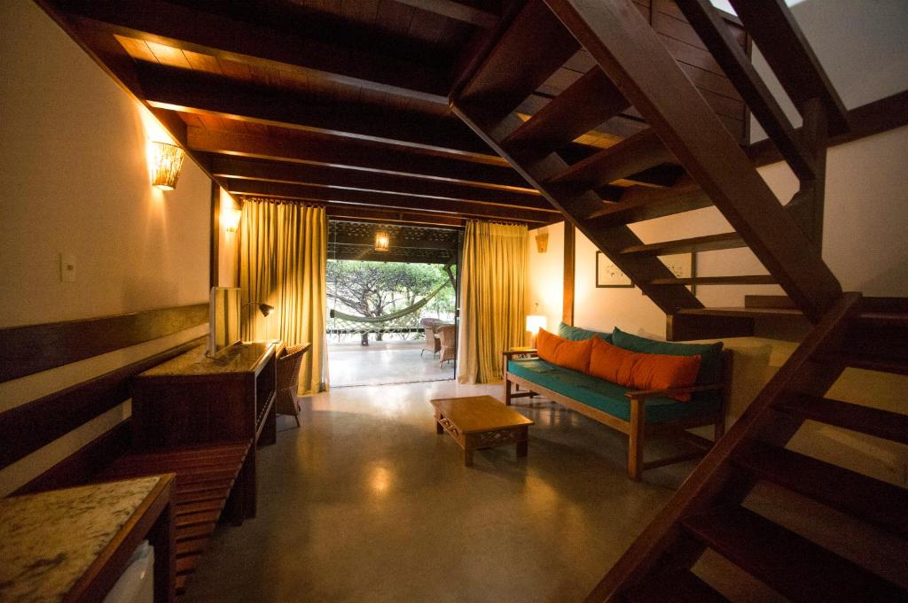 Bungalow King Size Bed