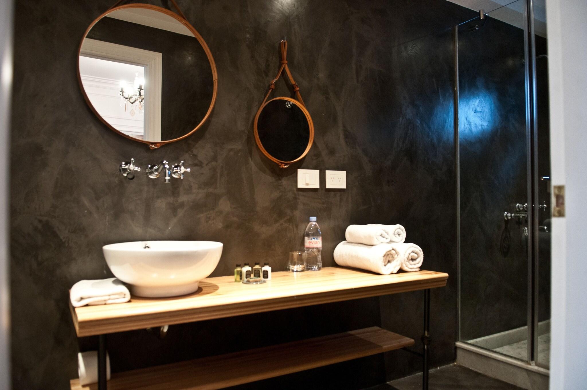 Double or Twin Deluxe King Bed