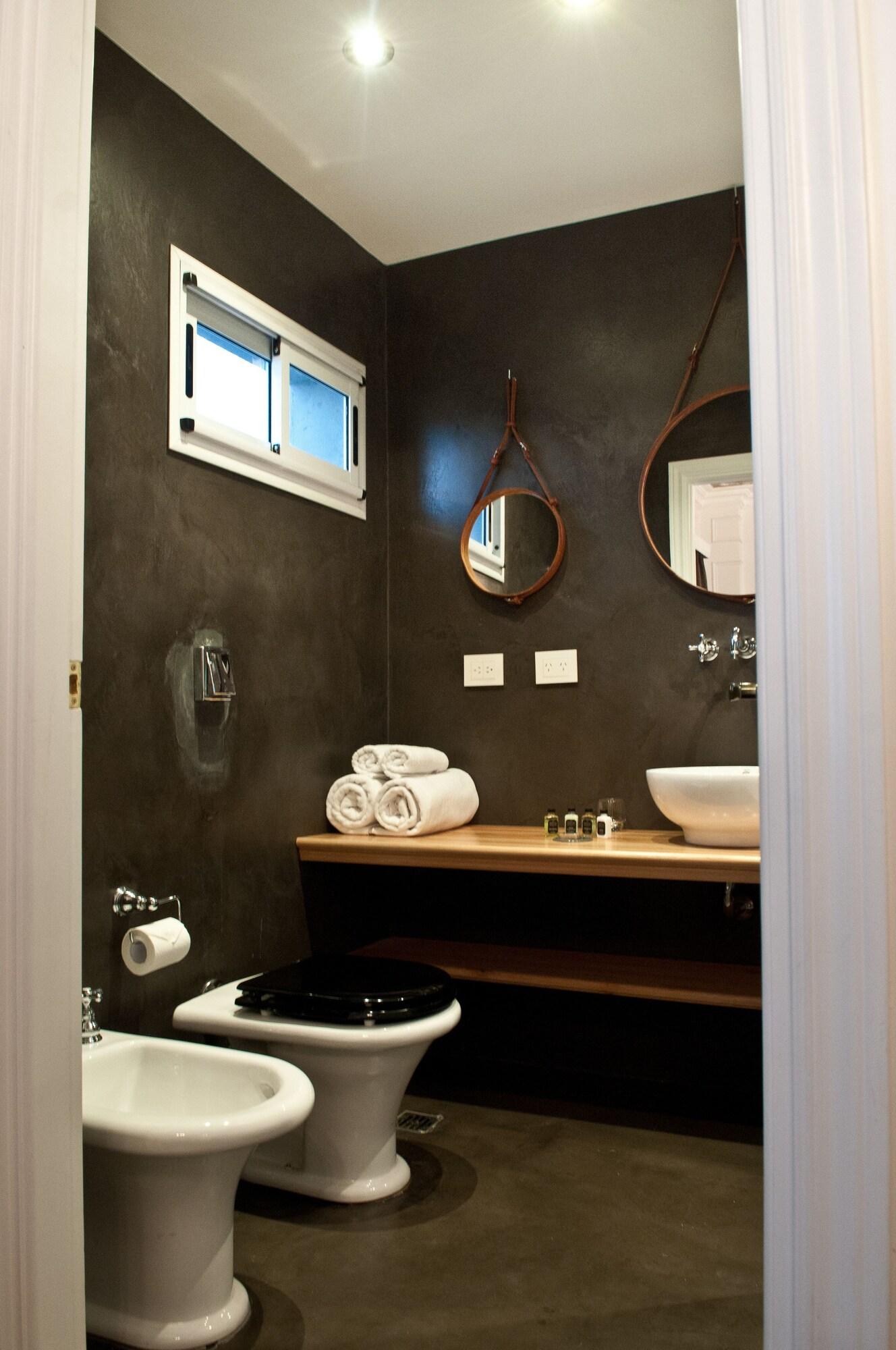 Double or Twin Deluxe King Bed