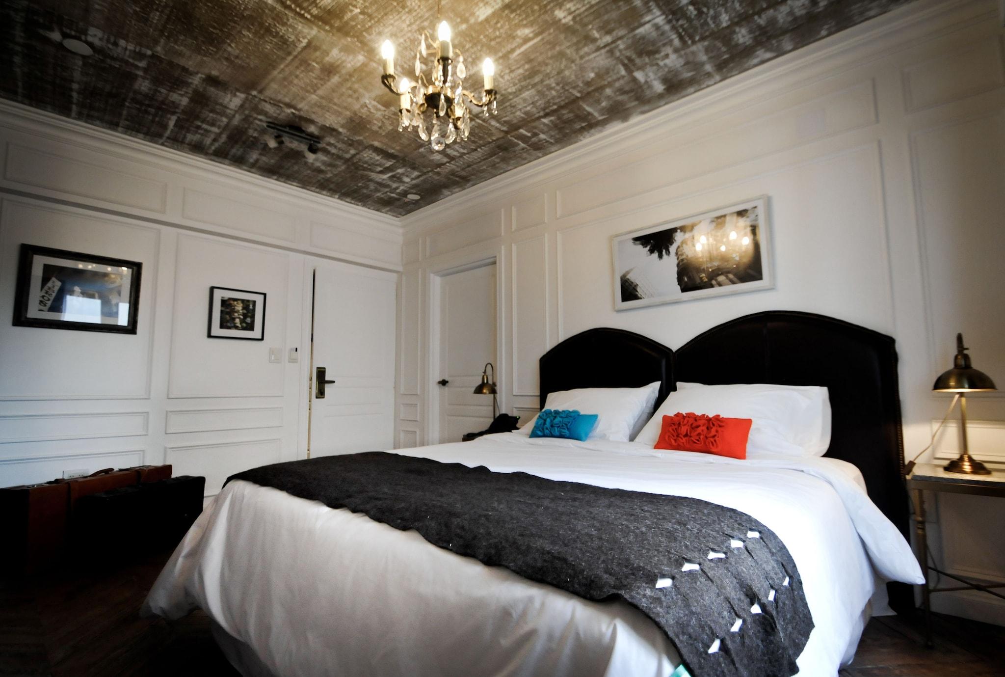 Double or Twin Deluxe Two Beds