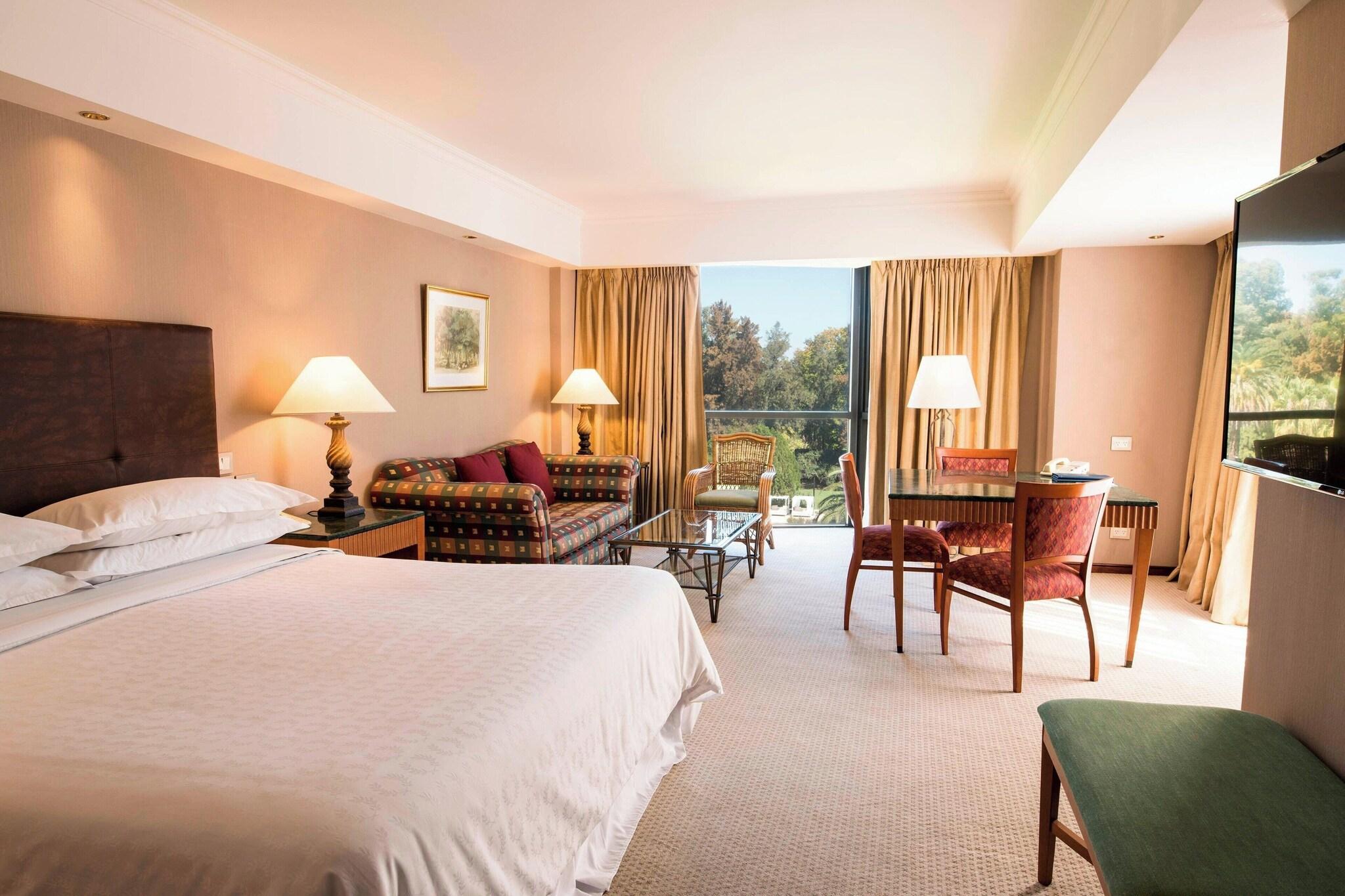 Double Executive King Bed