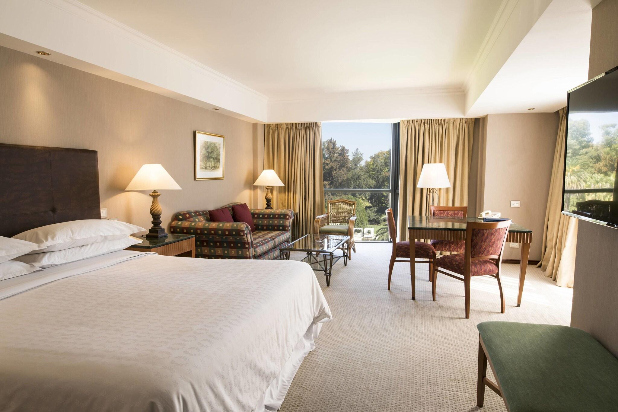 Double Executive King Bed