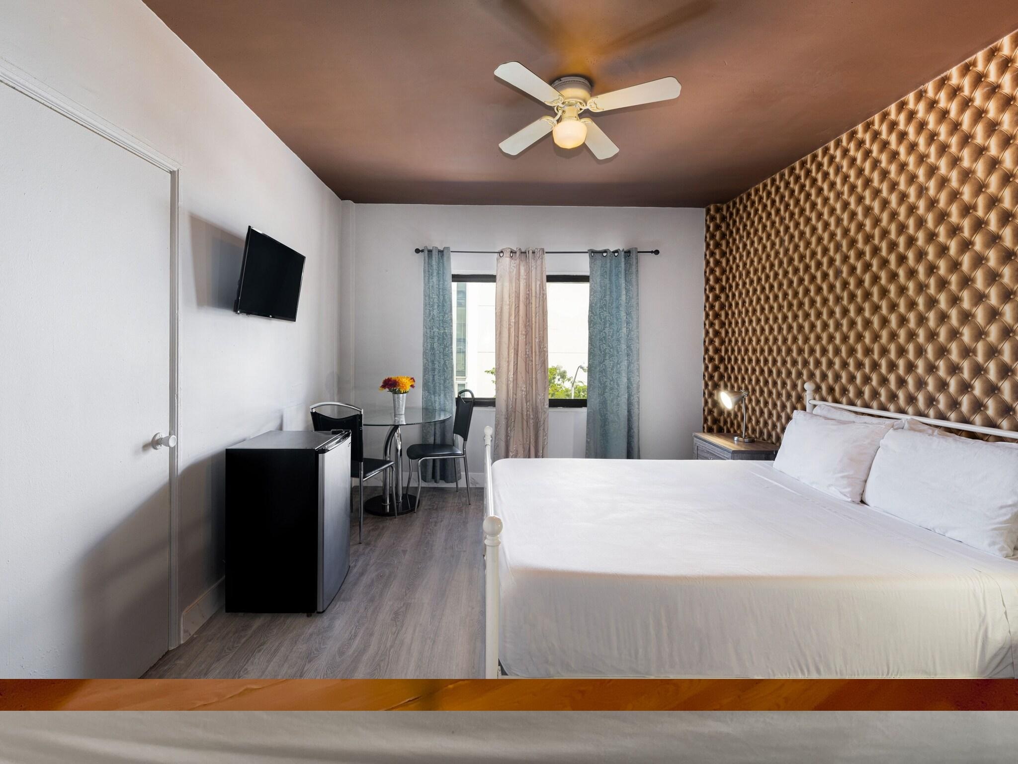 Double Queen Size Bed