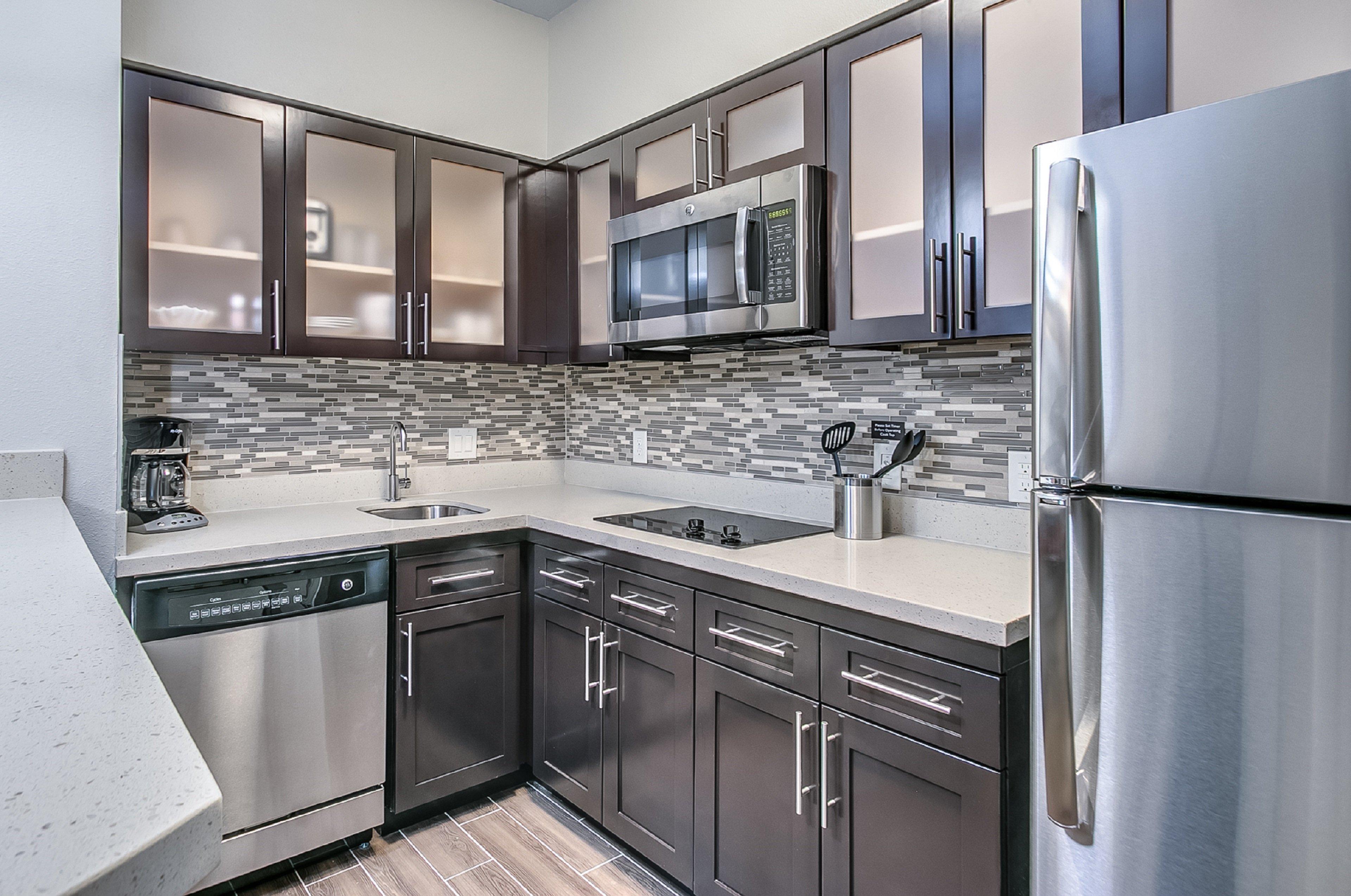 Studio Accessible King Size Bed