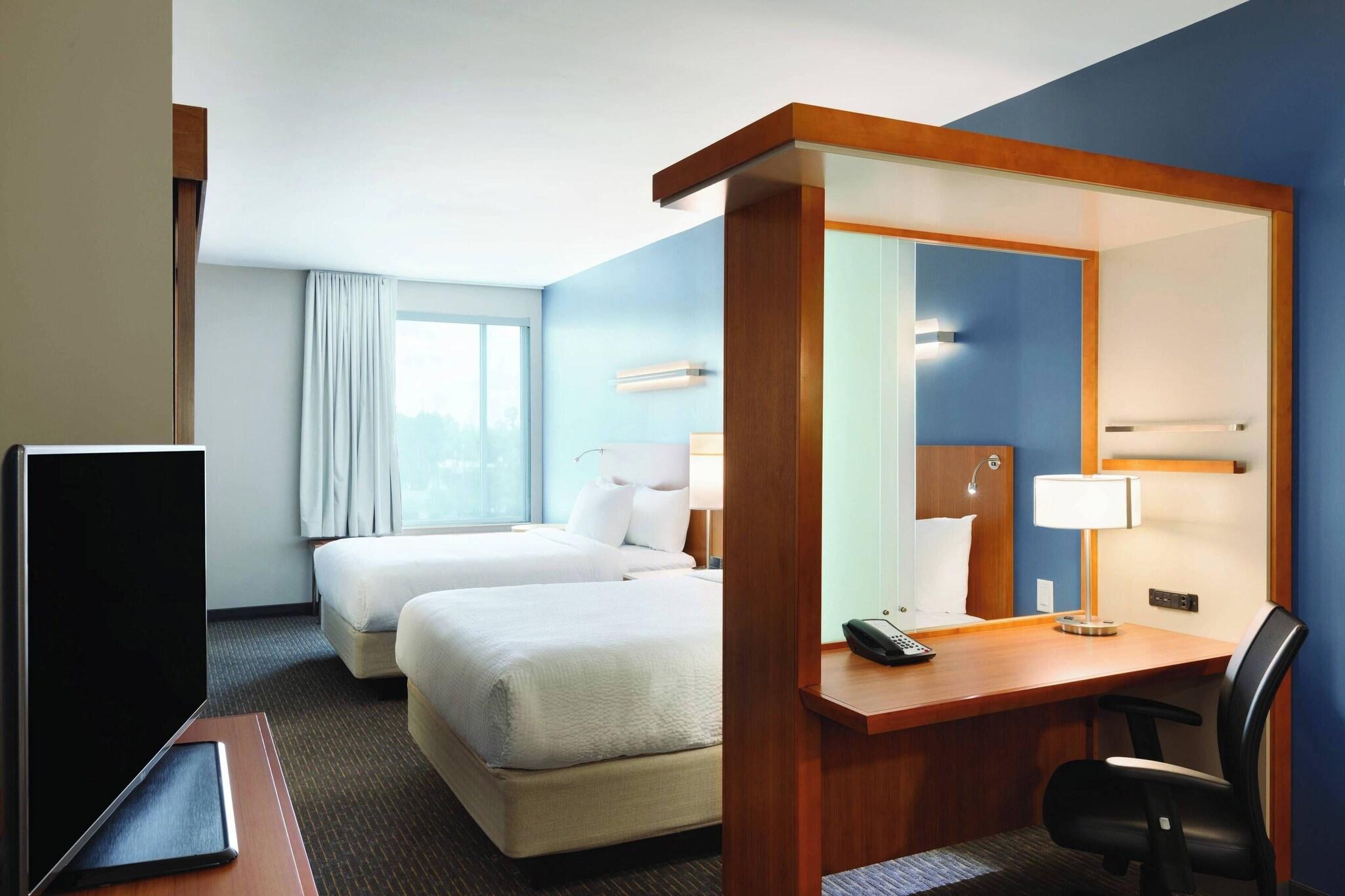 Suite Two Queen Beds