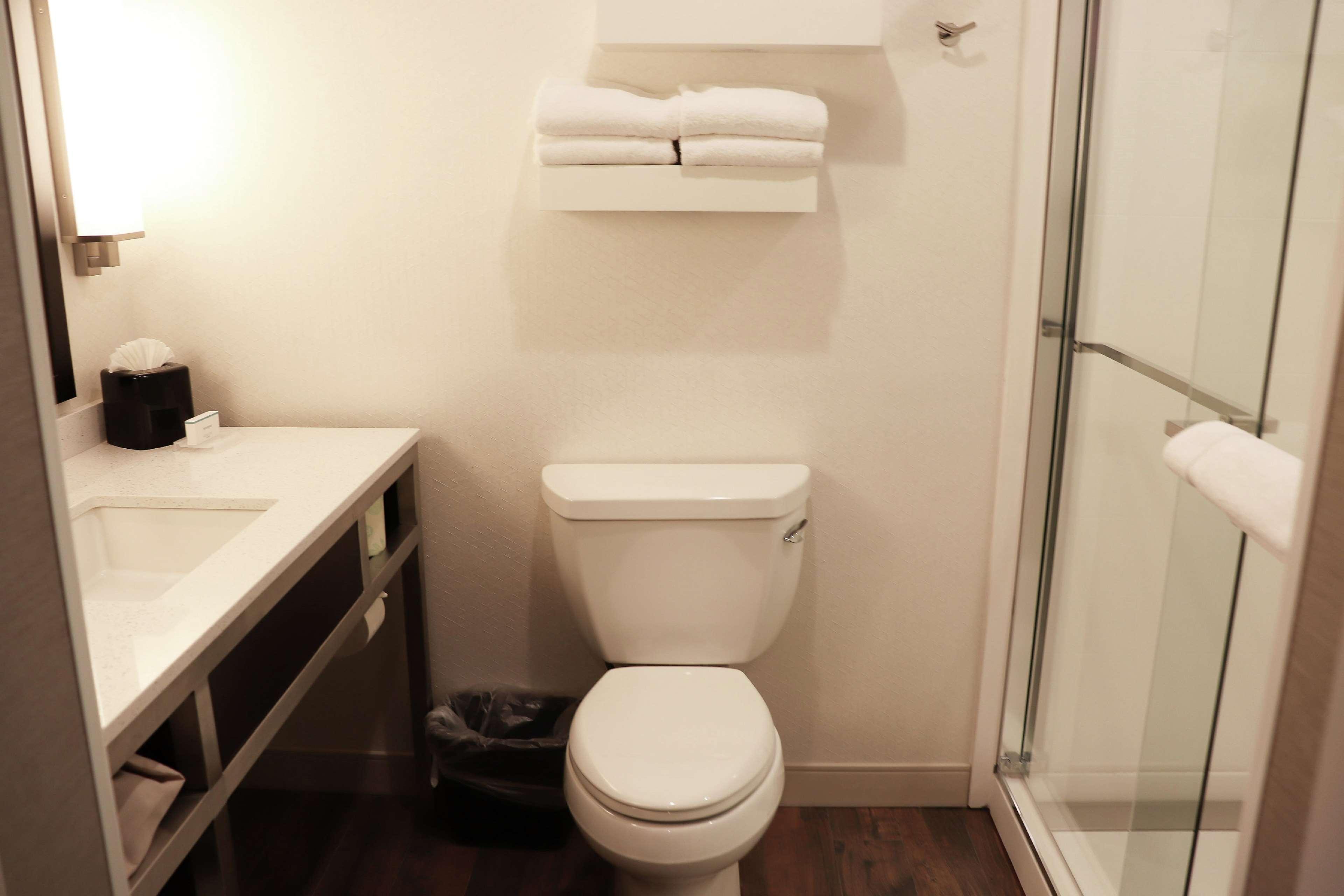 Double Deluxe King Bed