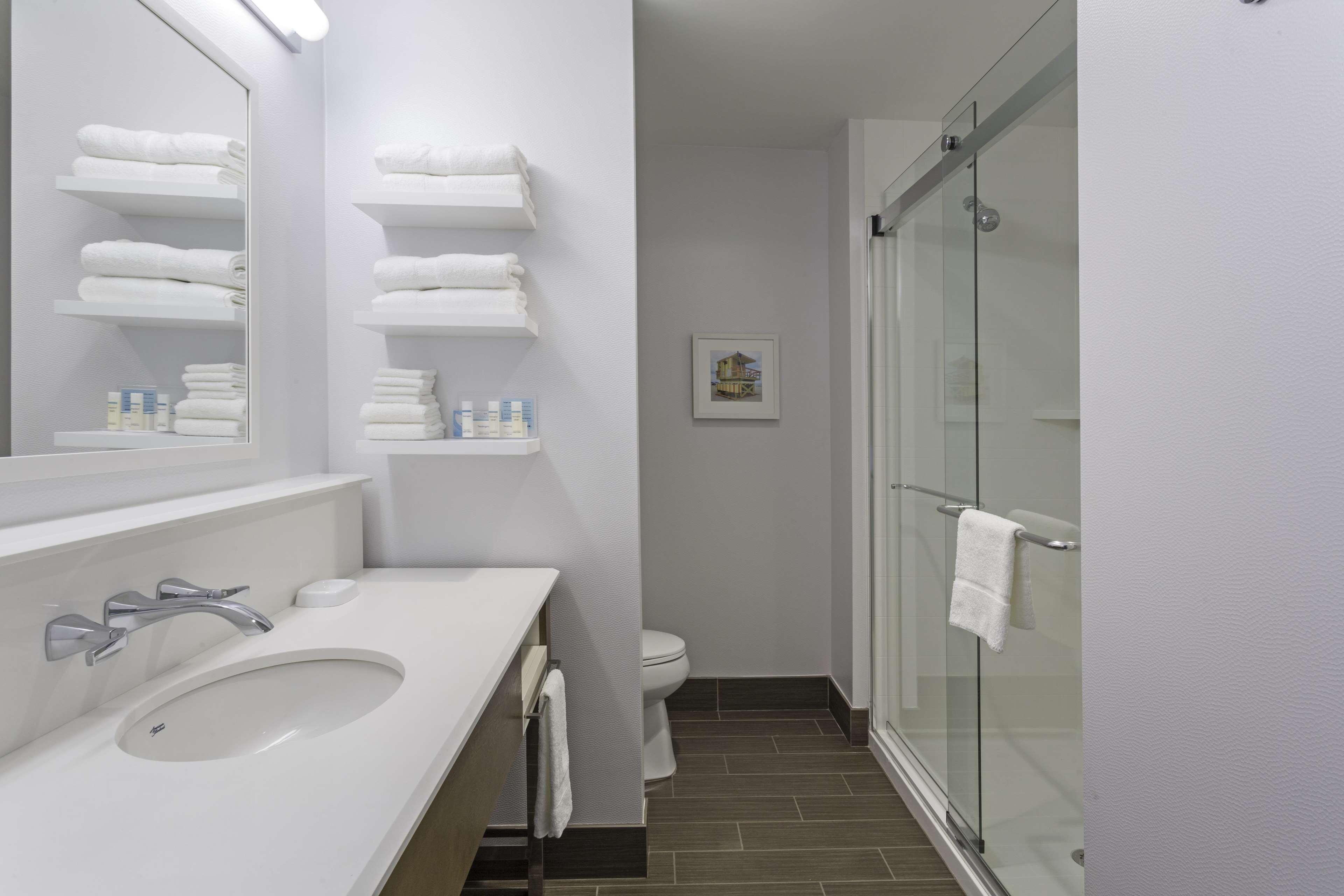 Double King Bed Non Smoking