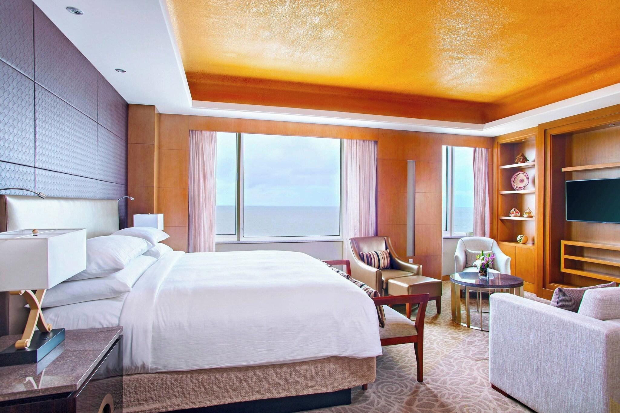 Suite Presidential with Views