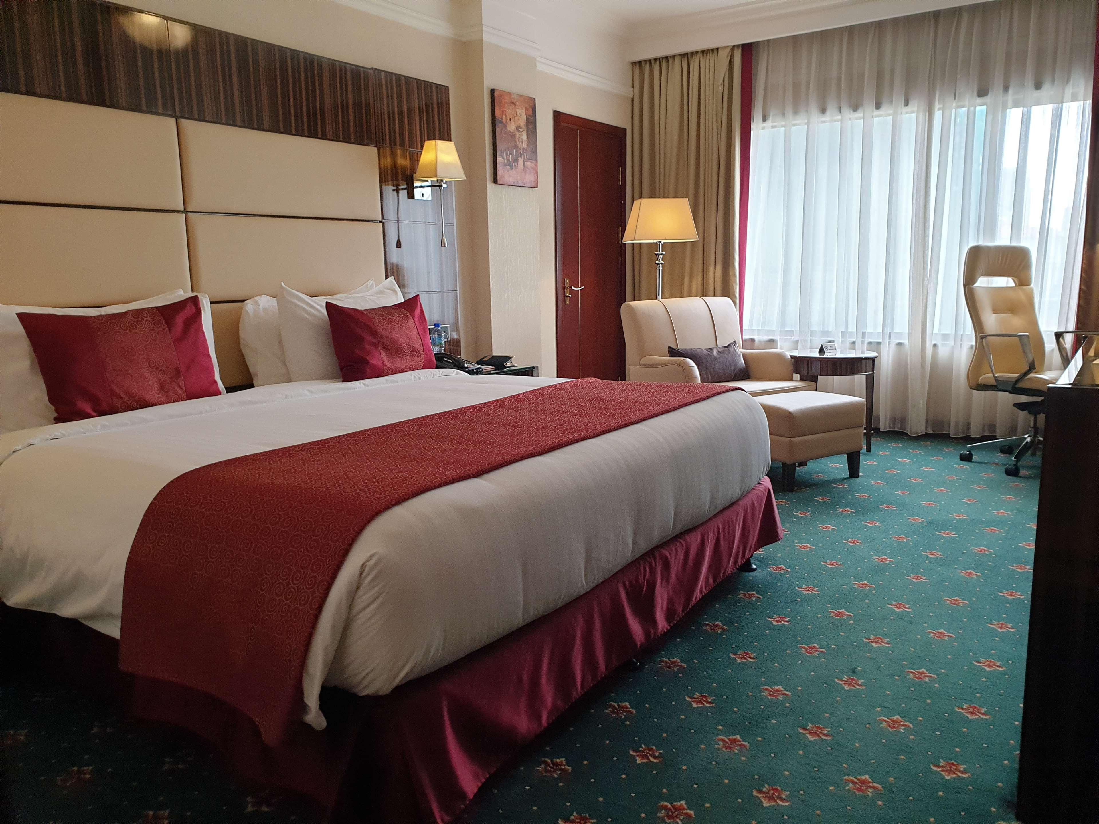 Double Deluxe King Bed