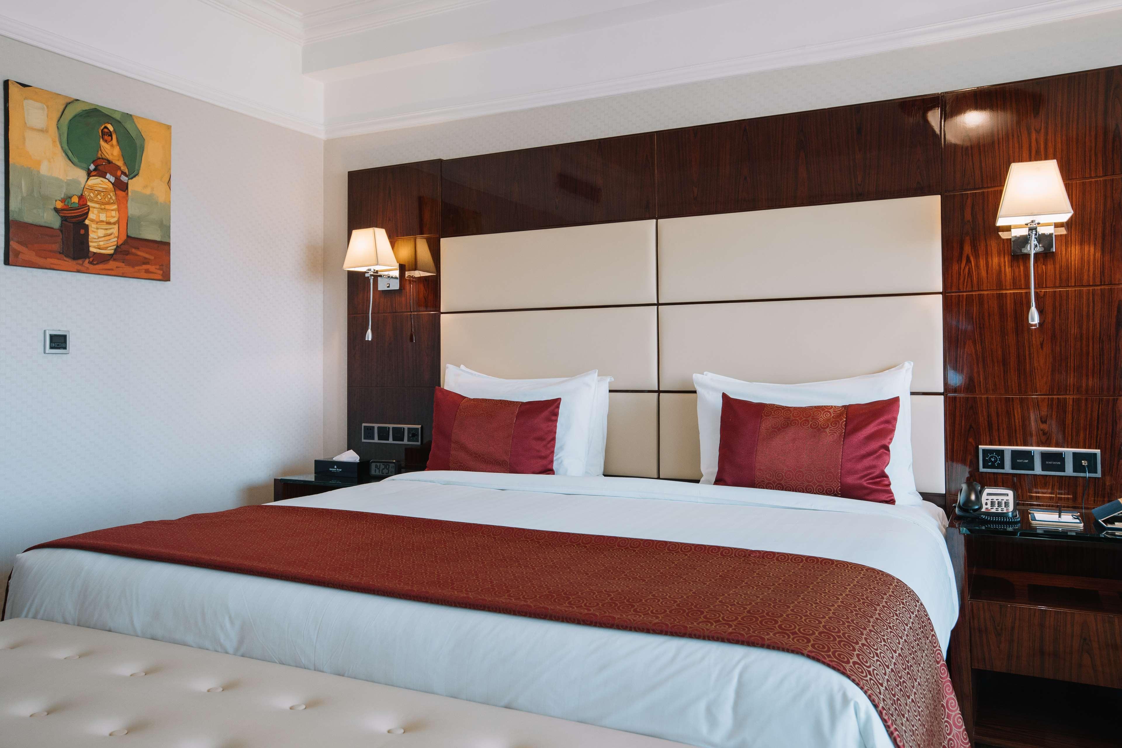 Double Deluxe King Bed