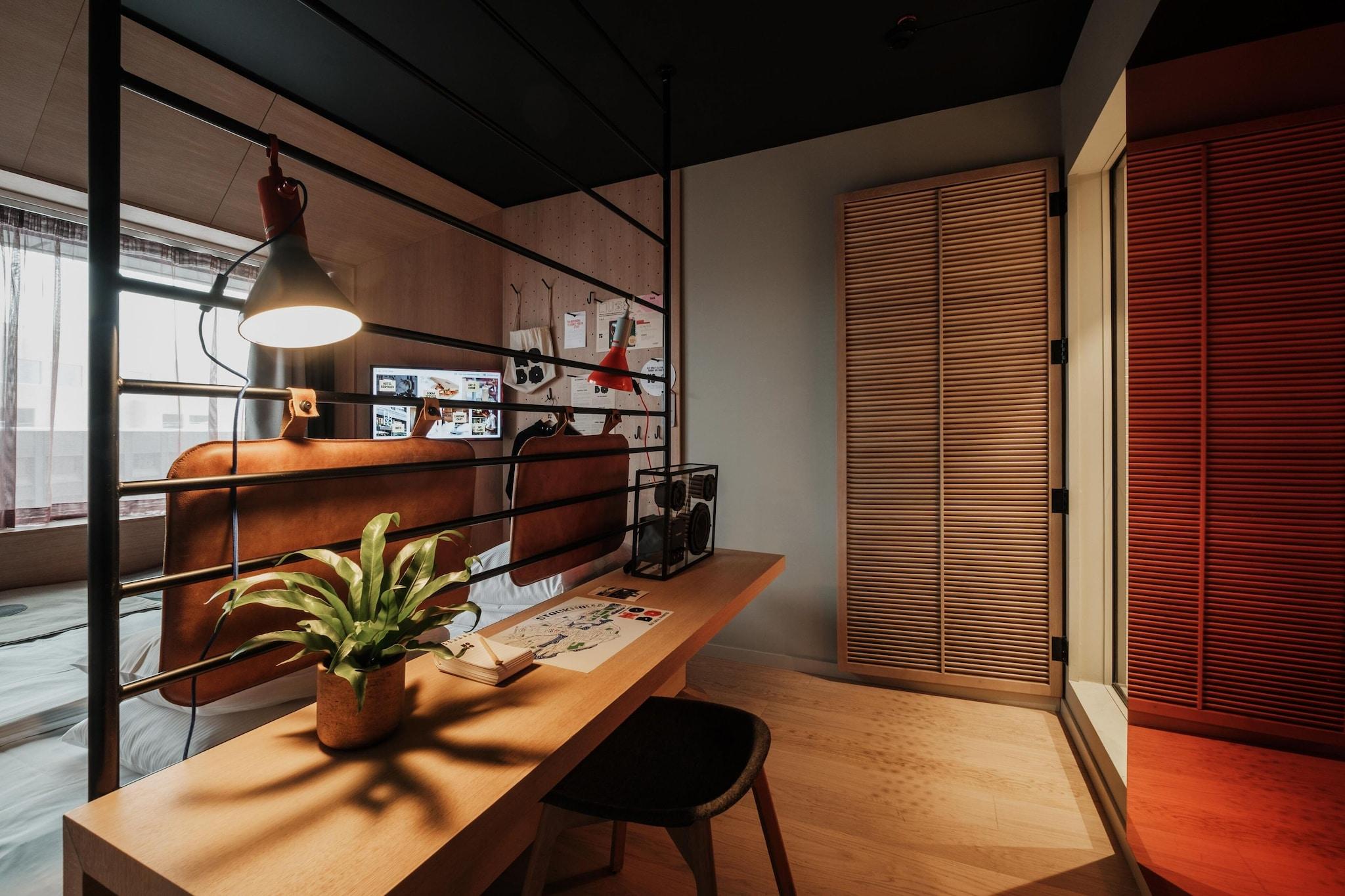 Double Superior King Bed