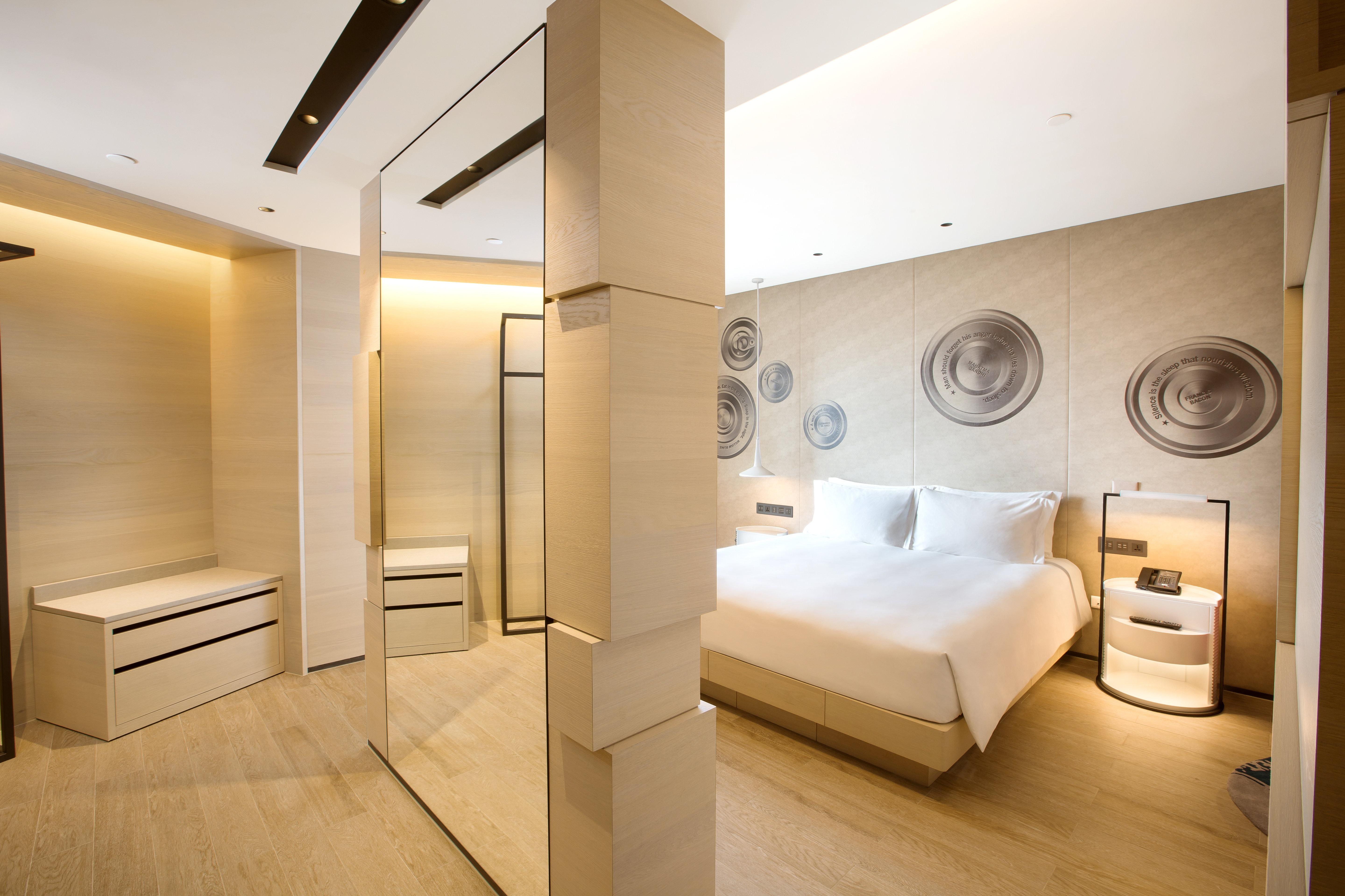 Double City View King Bed