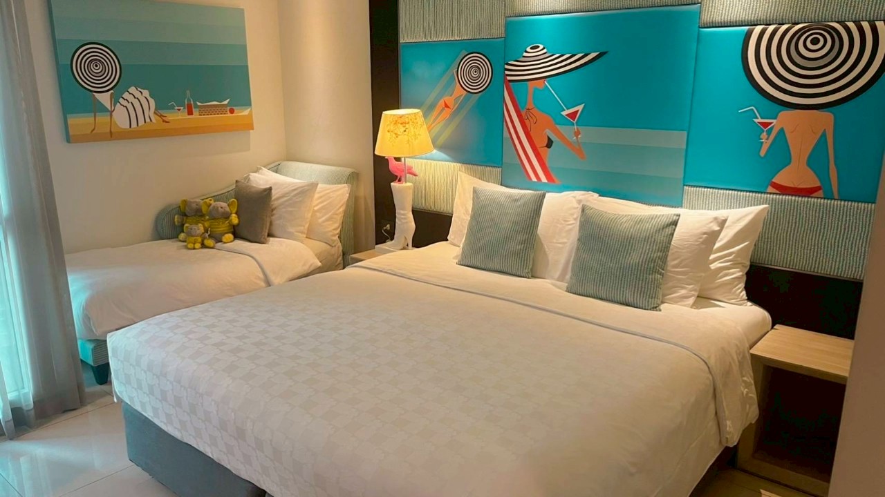 Room City View Two Beds