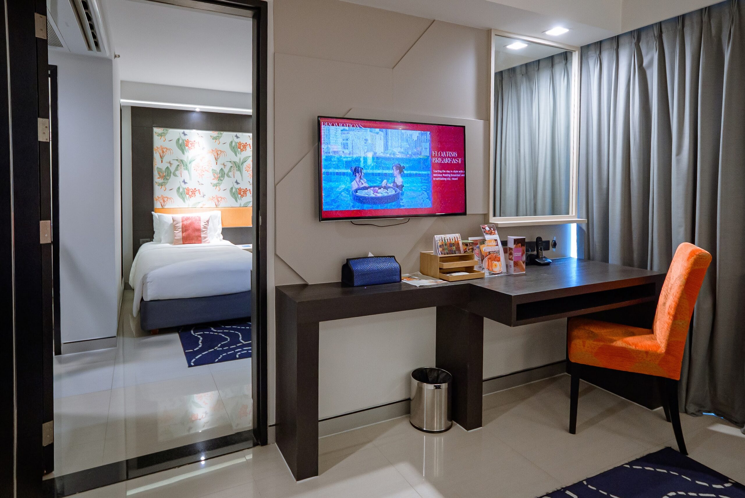 Room Connecting Room