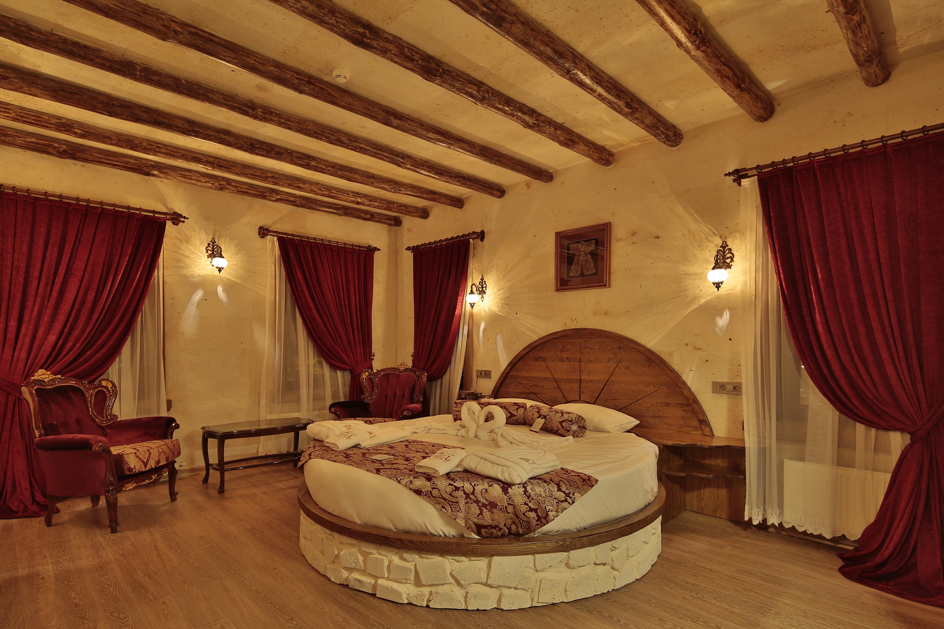 Suite Deluxe King Bed