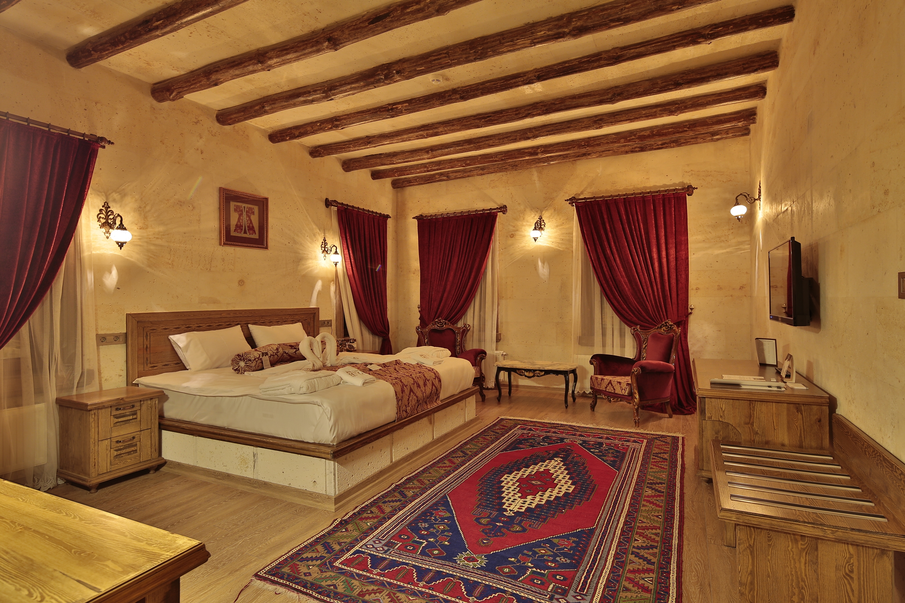 Suite Deluxe King Bed