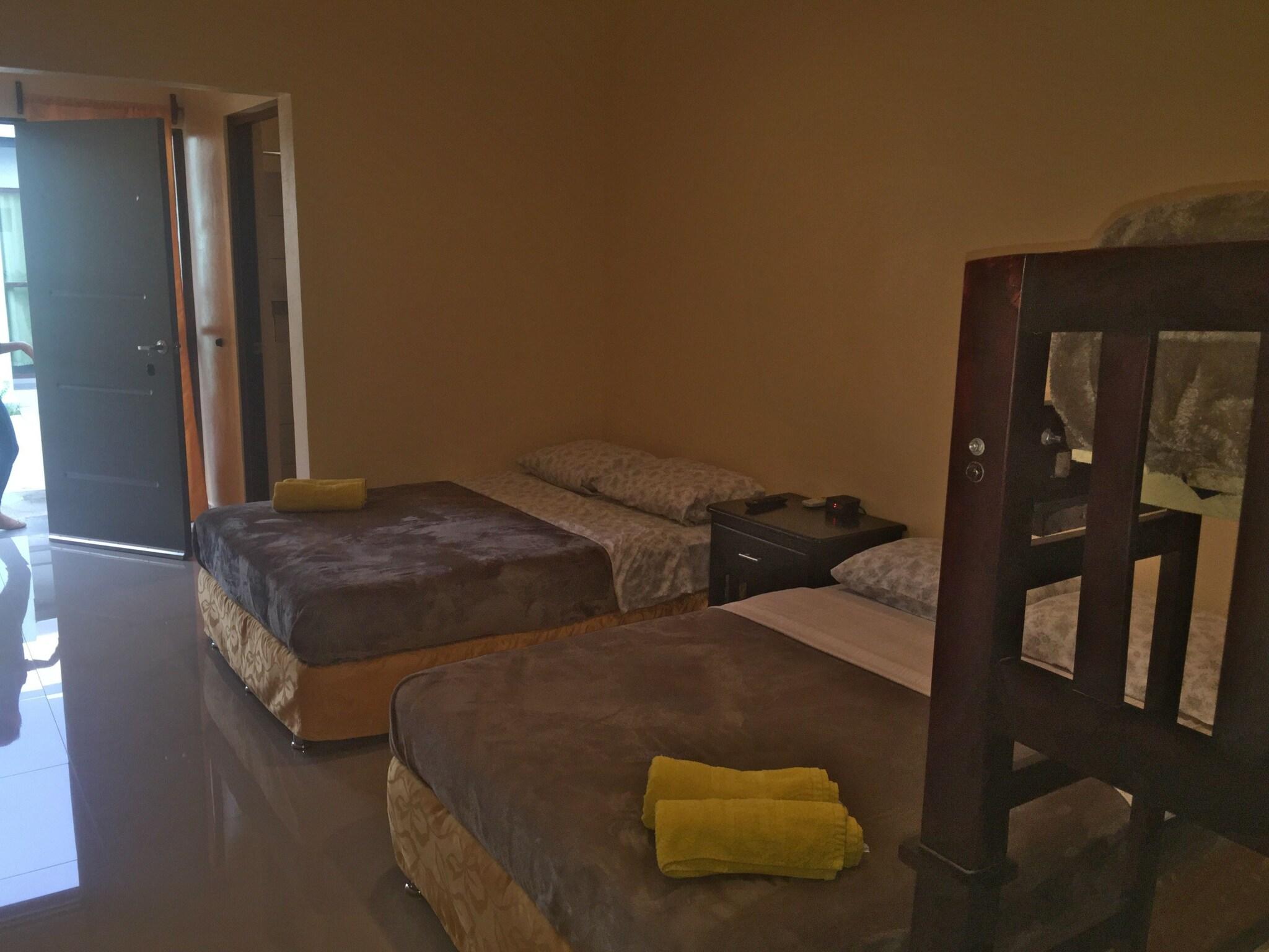 Studio Two Double Beds