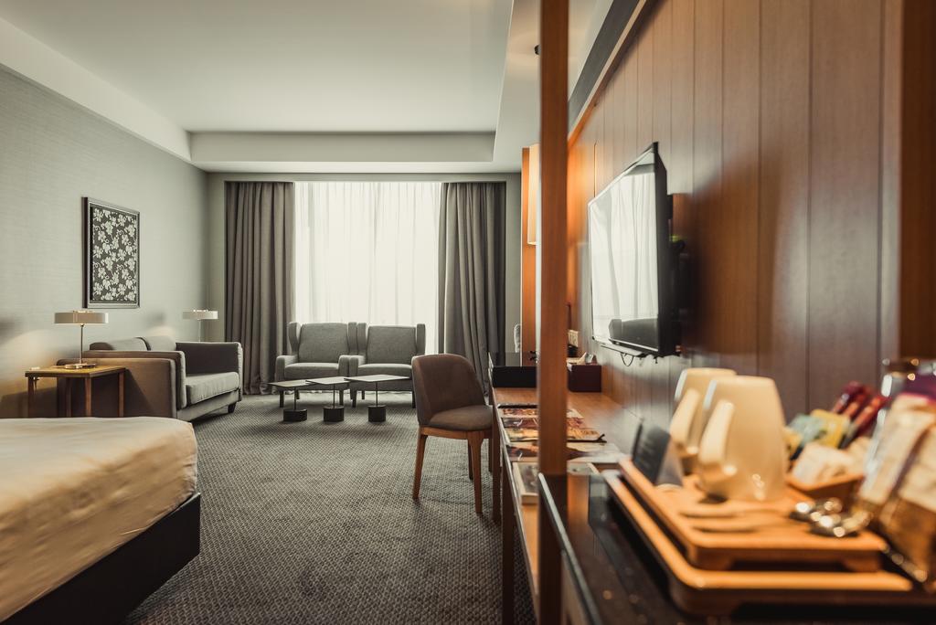 Studio King Bed with Jacuzzi