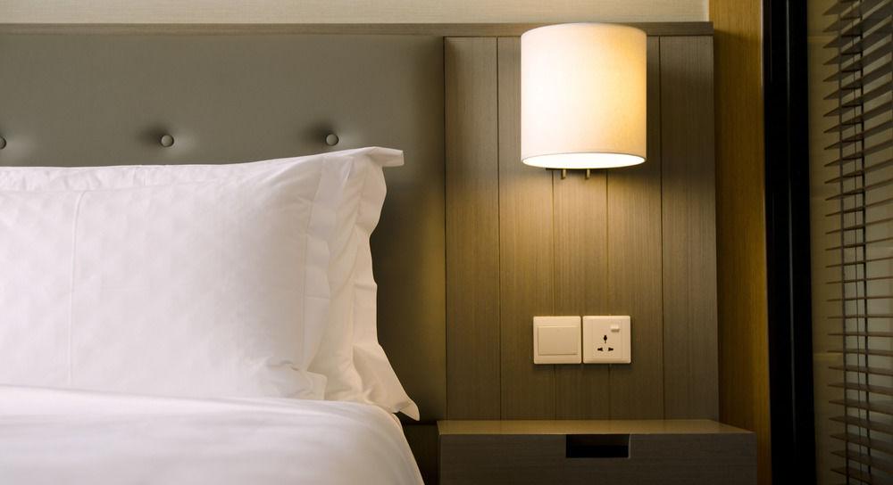 Double Deluxe King Bed