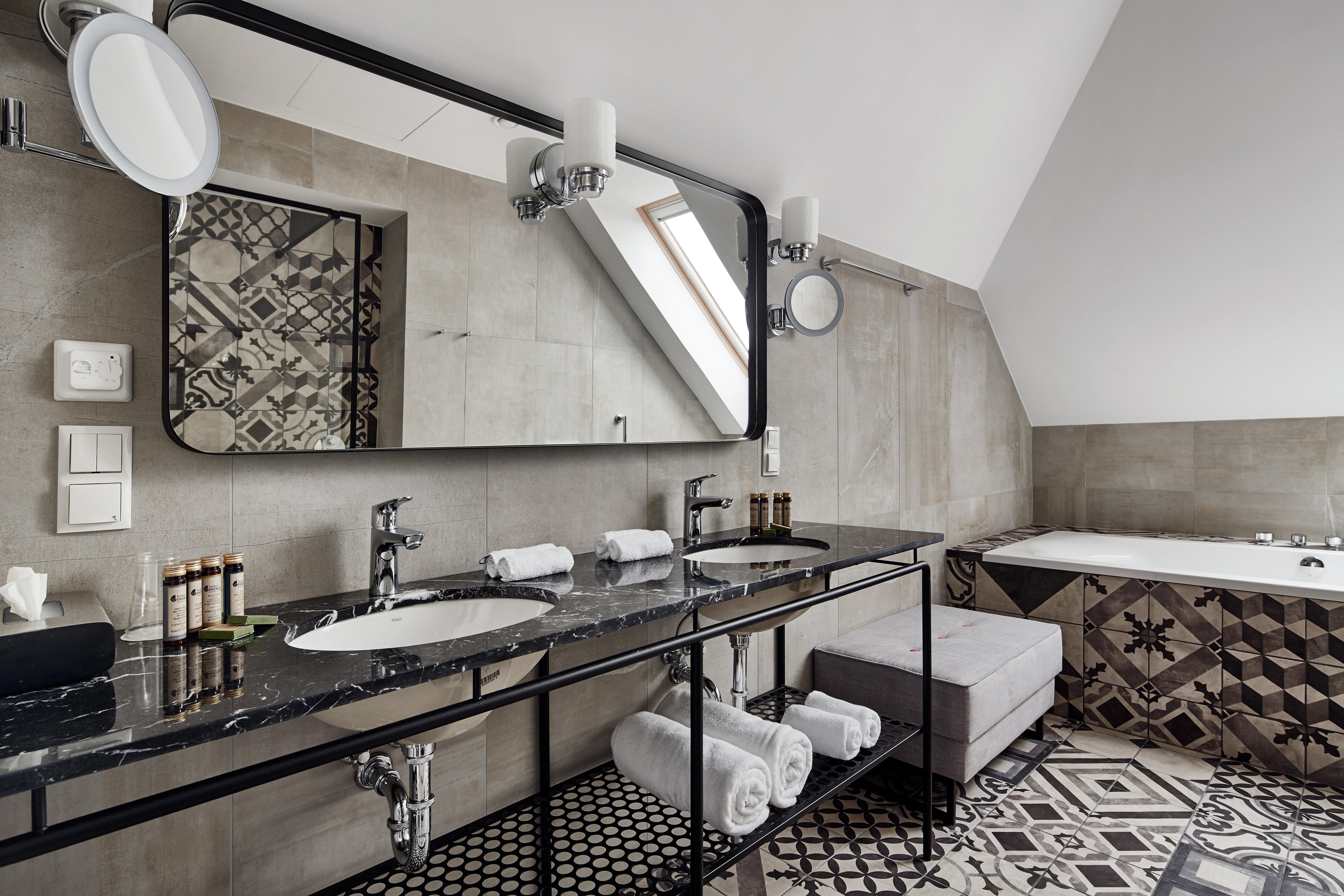 Suite King Bed One Bedroom 