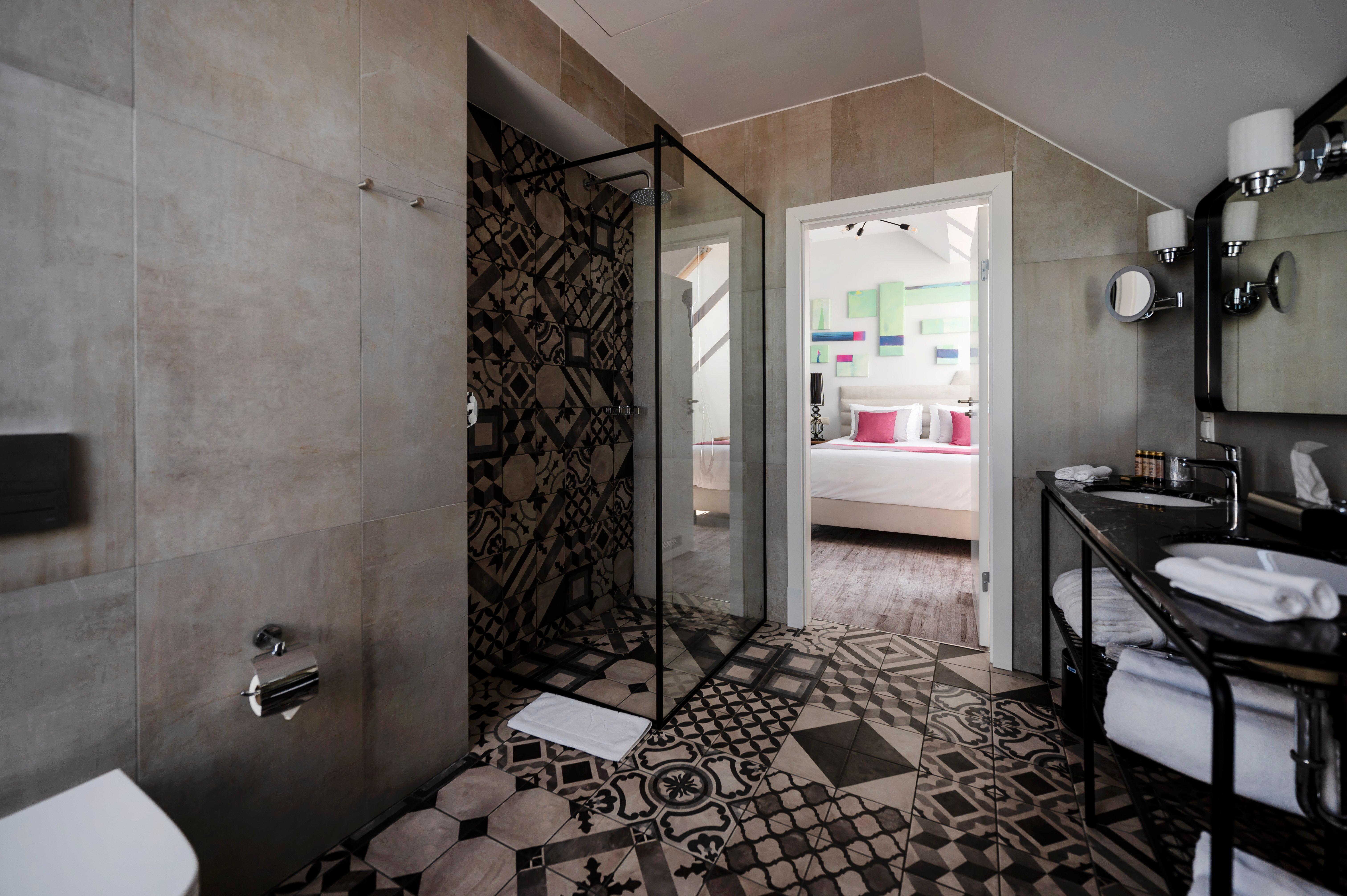 Suite King Bed One Bedroom 