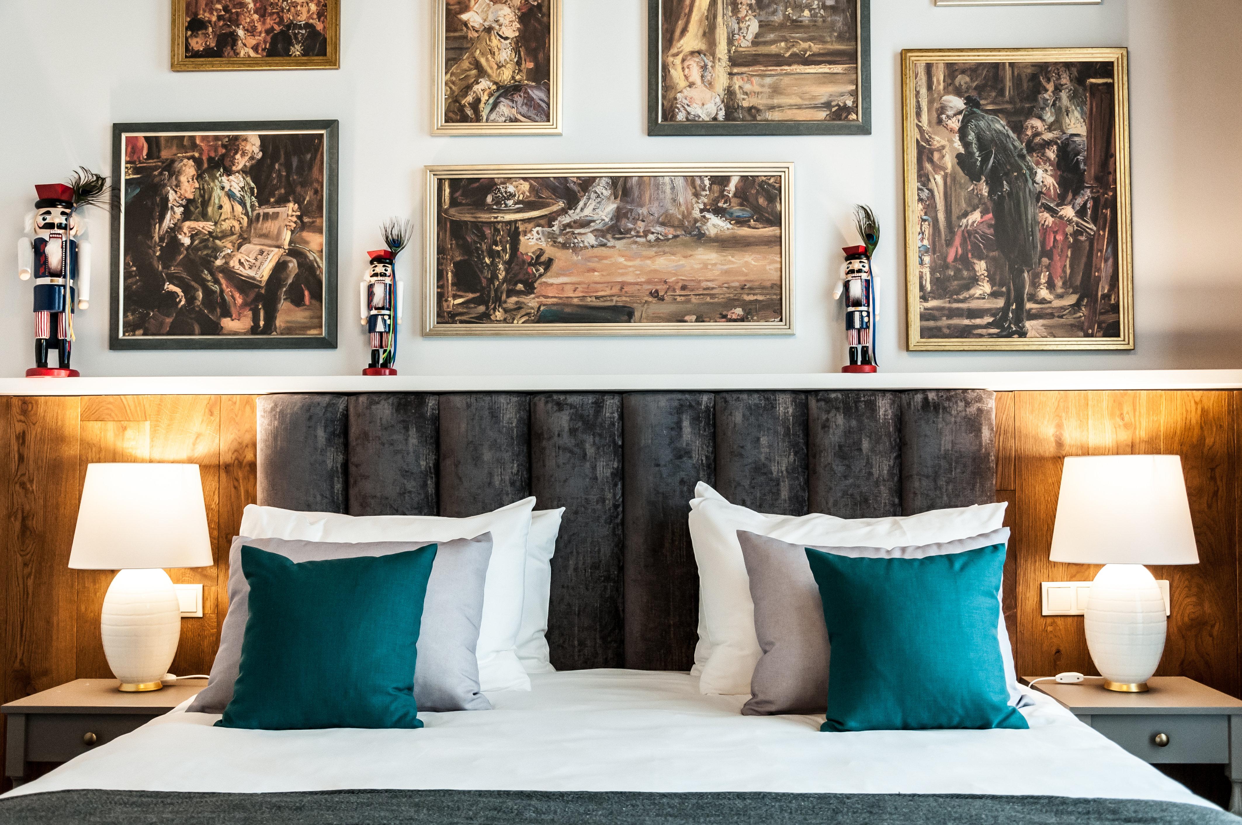 Double Queen Size Bed