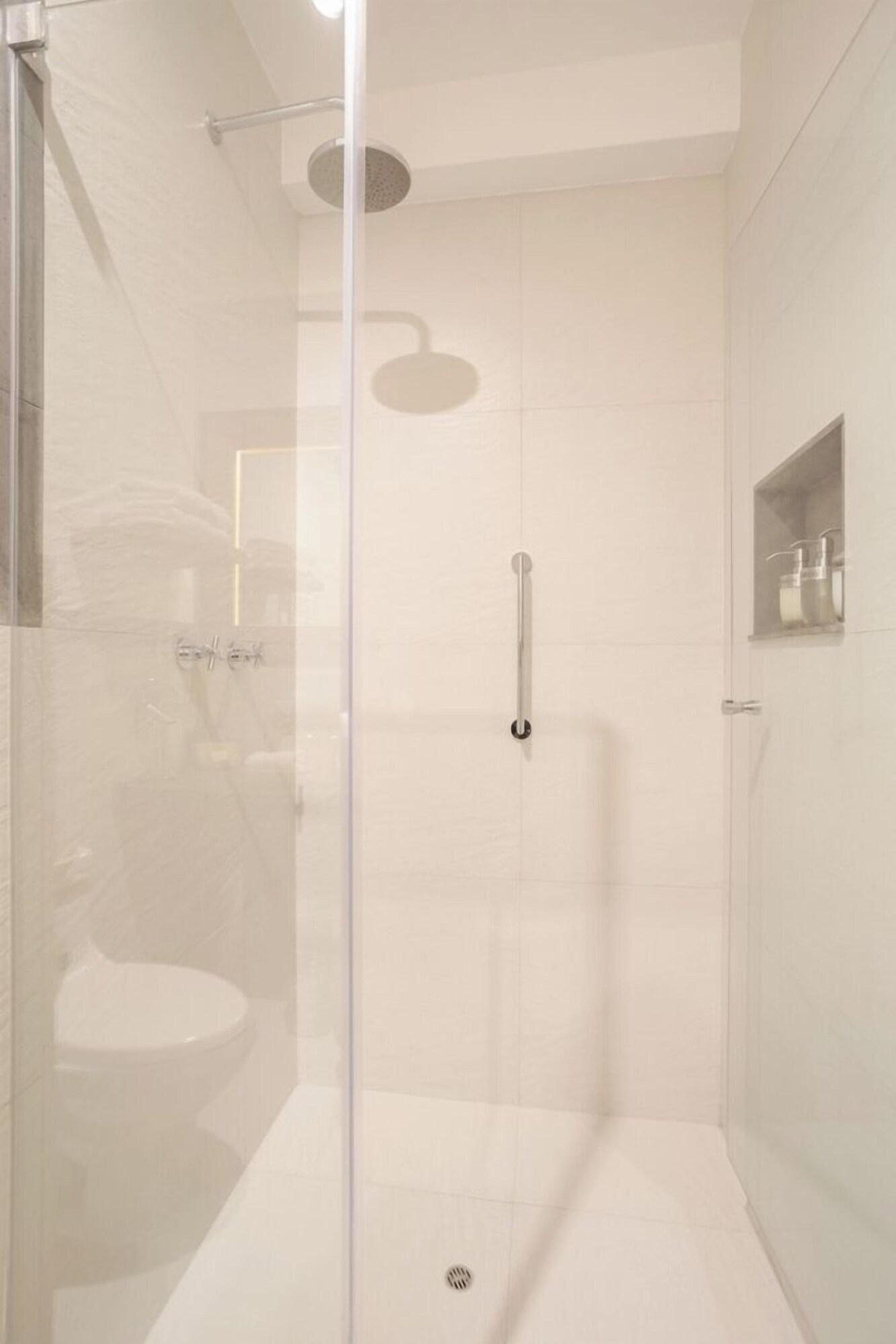 Double Superior King Bed