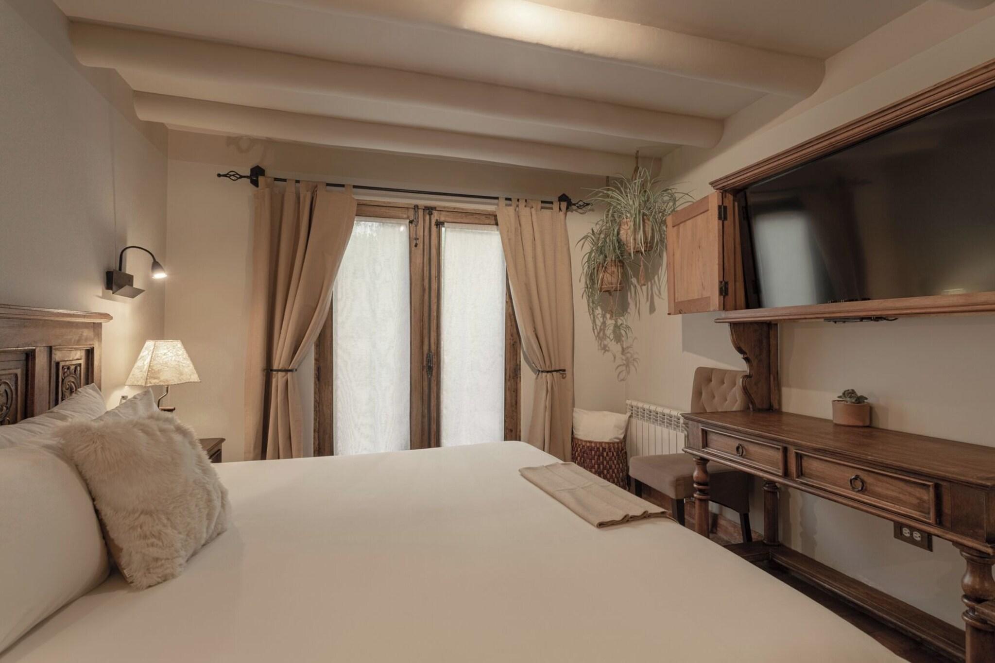 Double King Size Bed