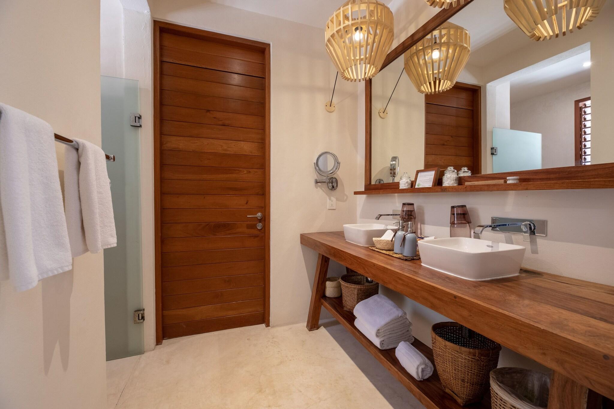 Suite Garden View King Bed