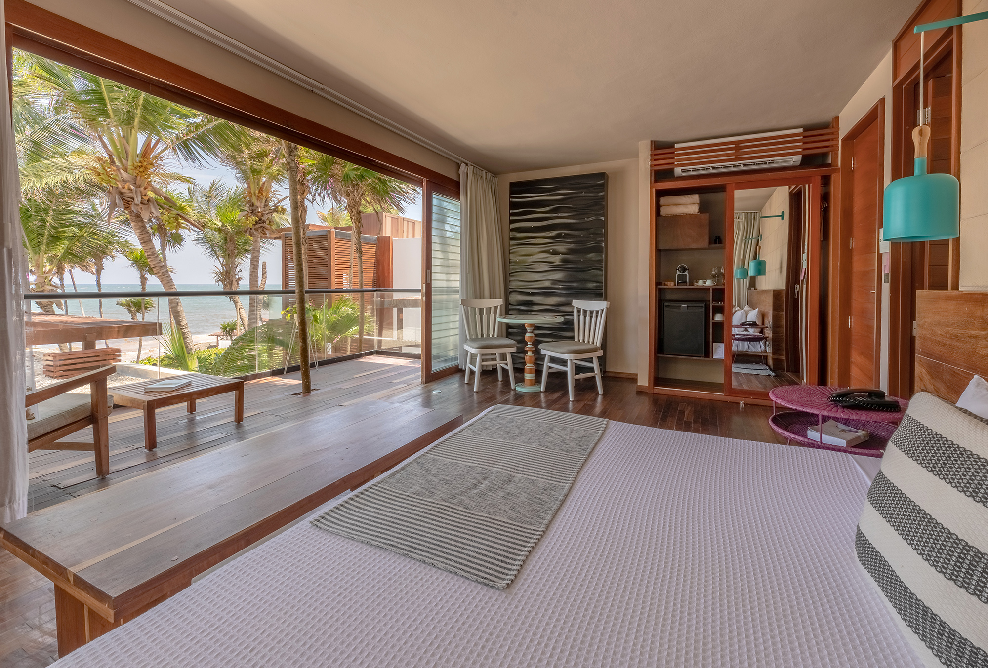 Room Partial Ocean View King Bed