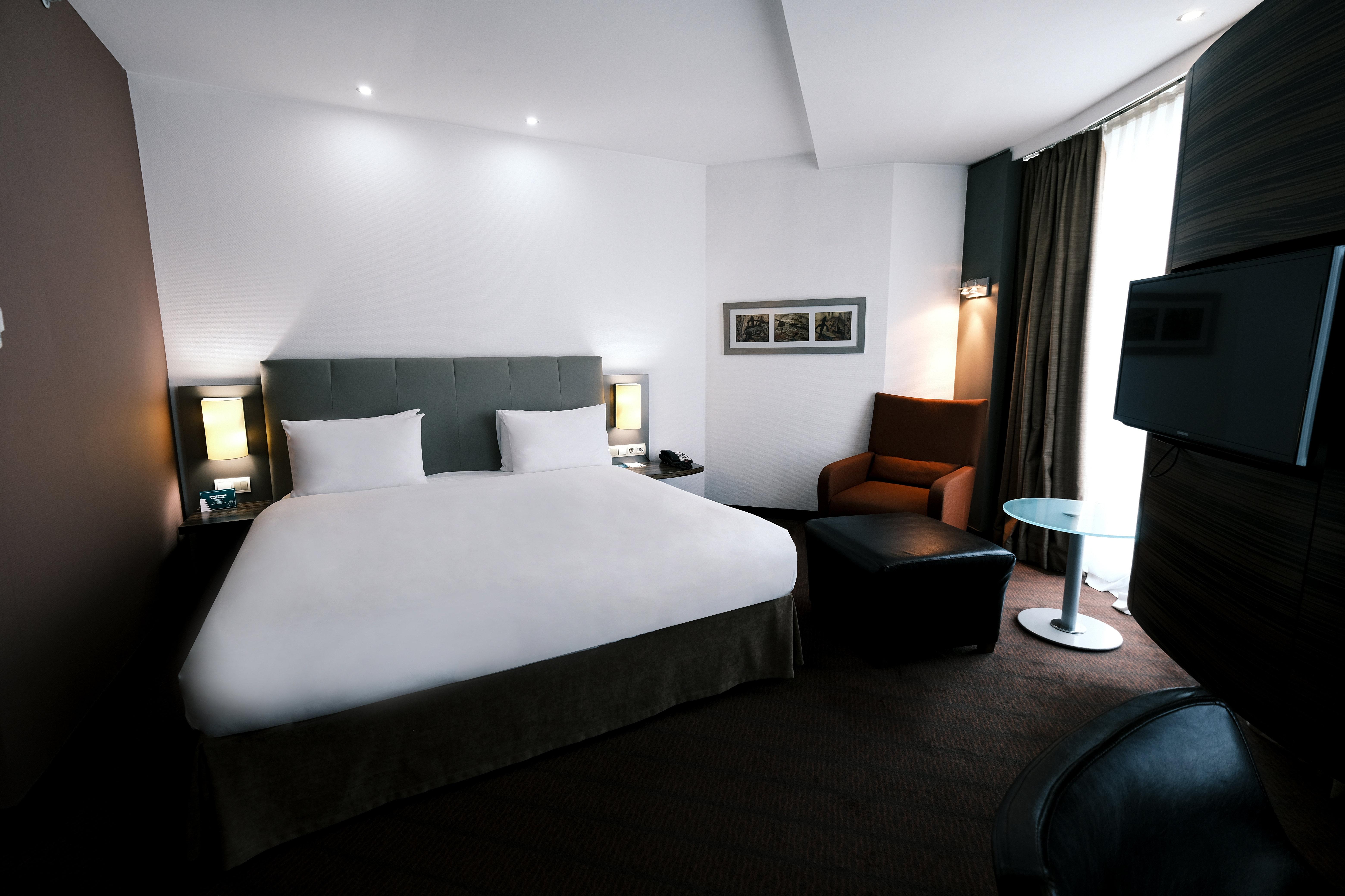 Suite City View King Bed