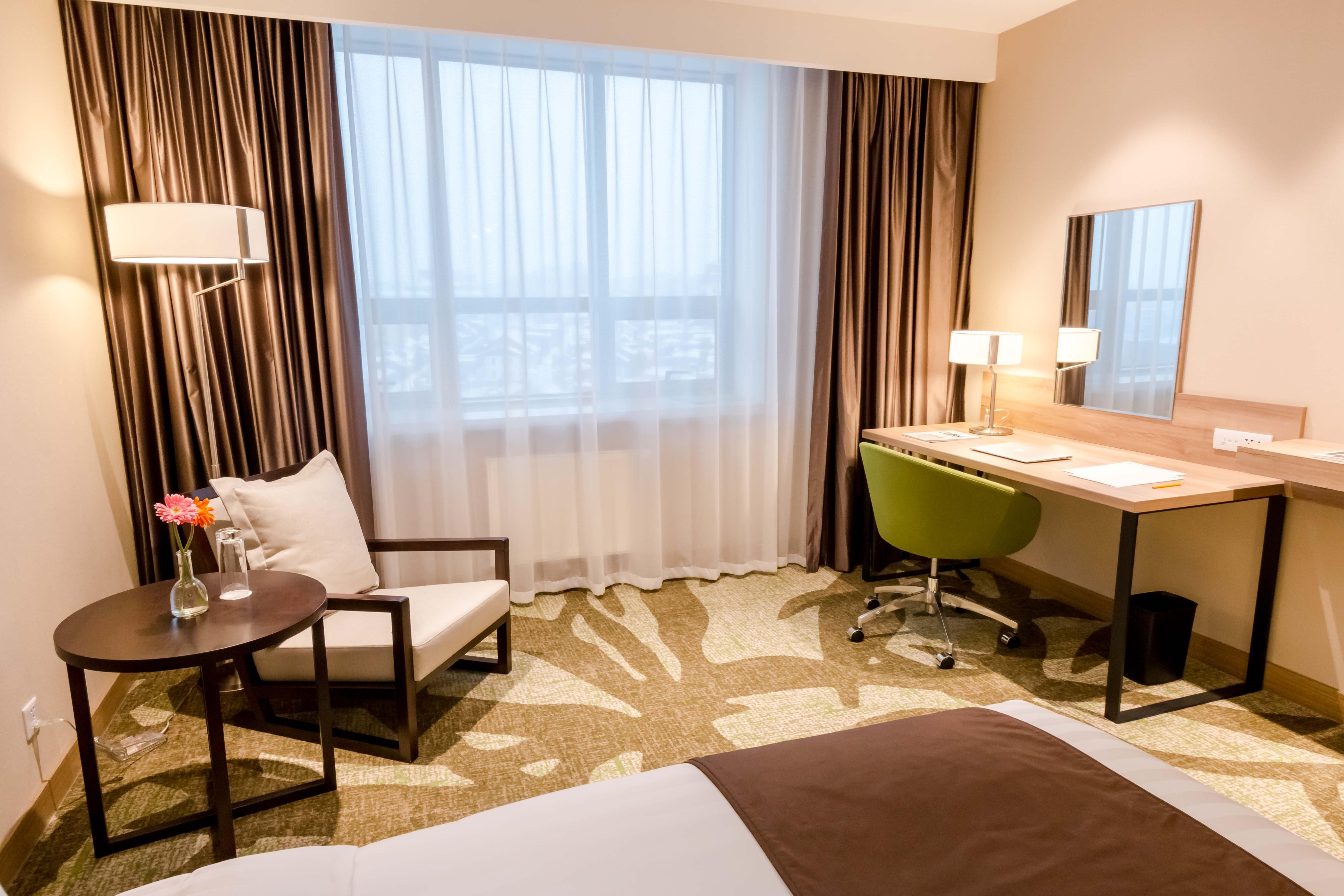 Double City View King Bed