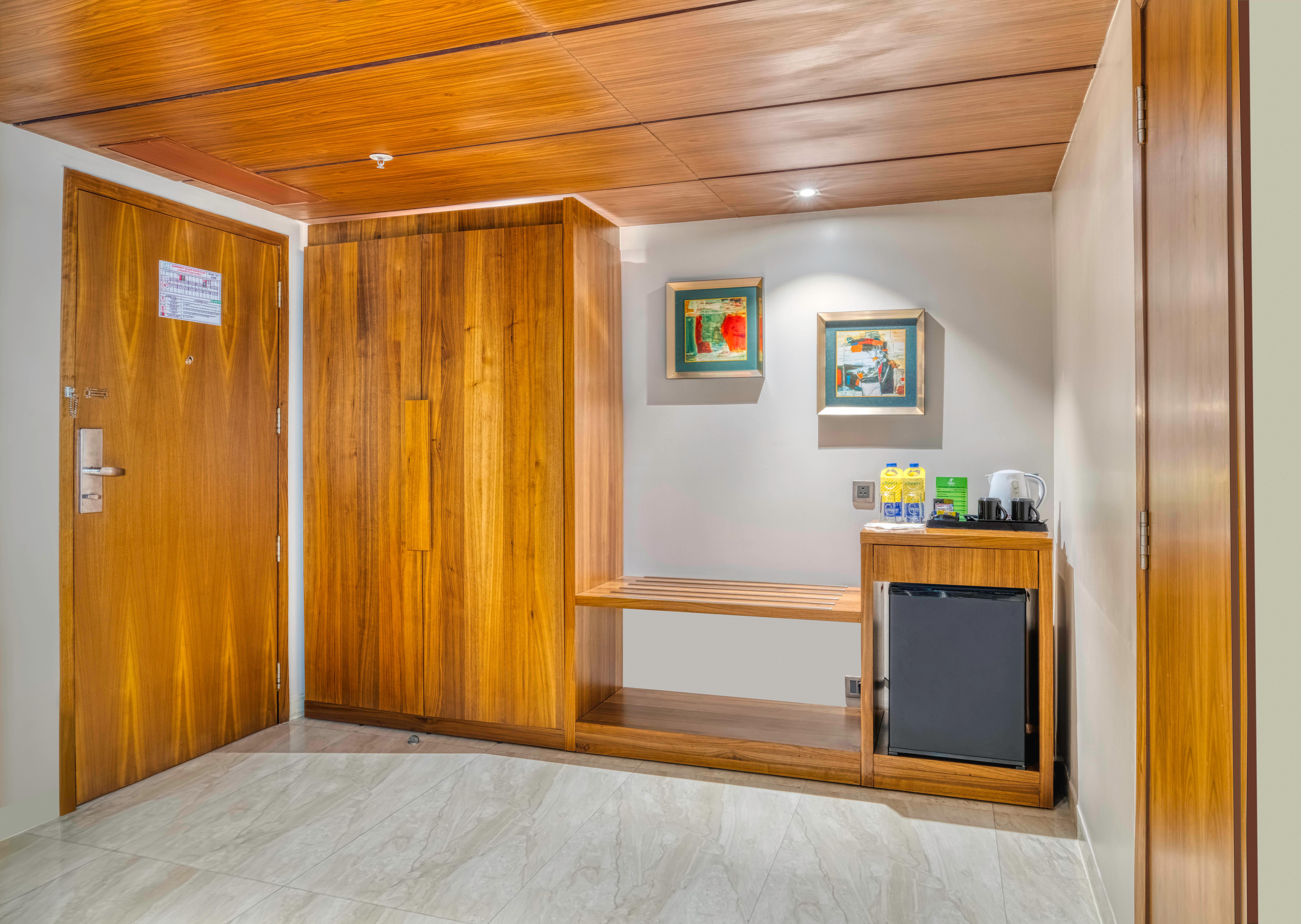 Suite City View King Bed