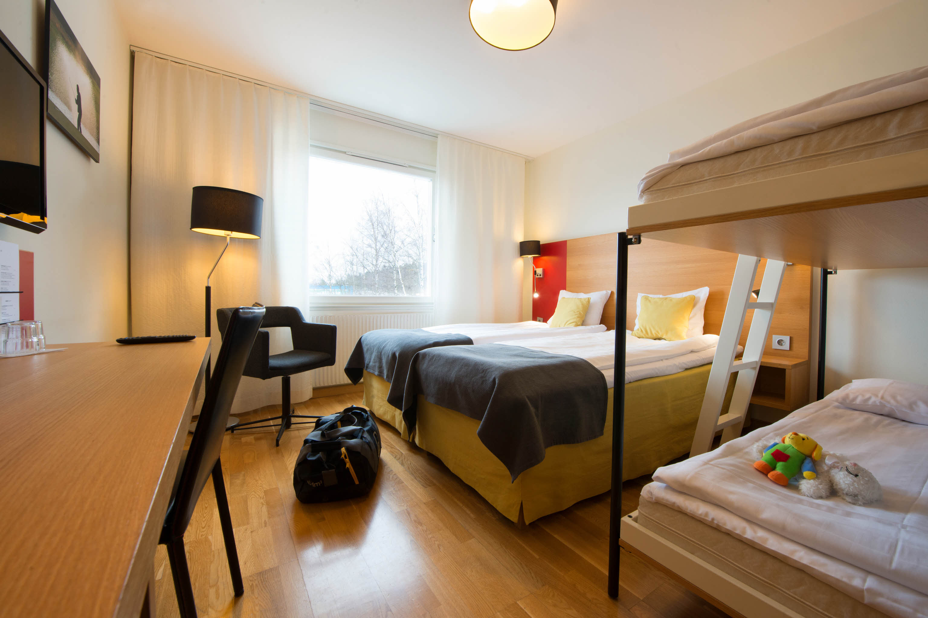 Family Room Capacity 4