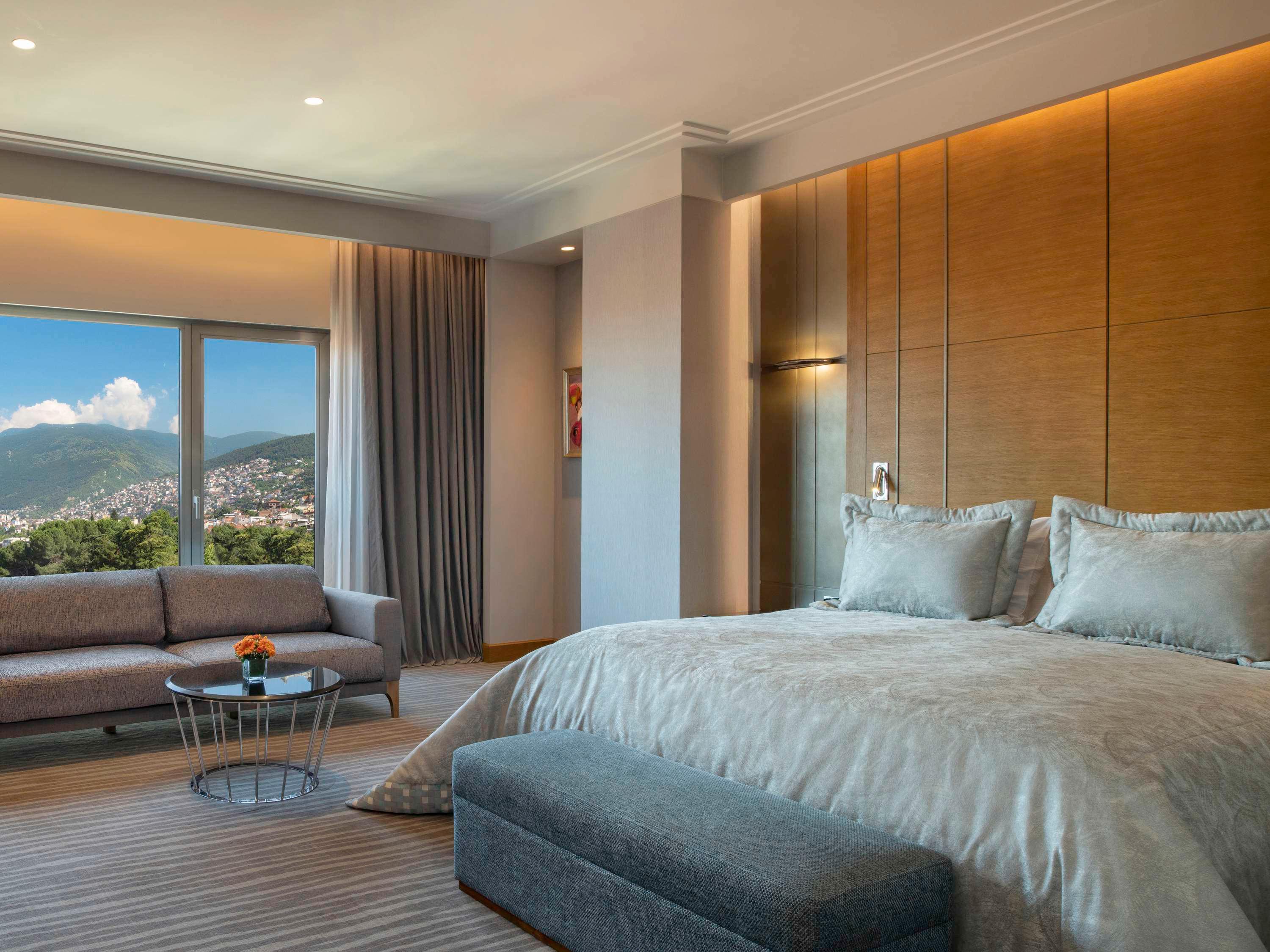 Junior Suite King Size Bed