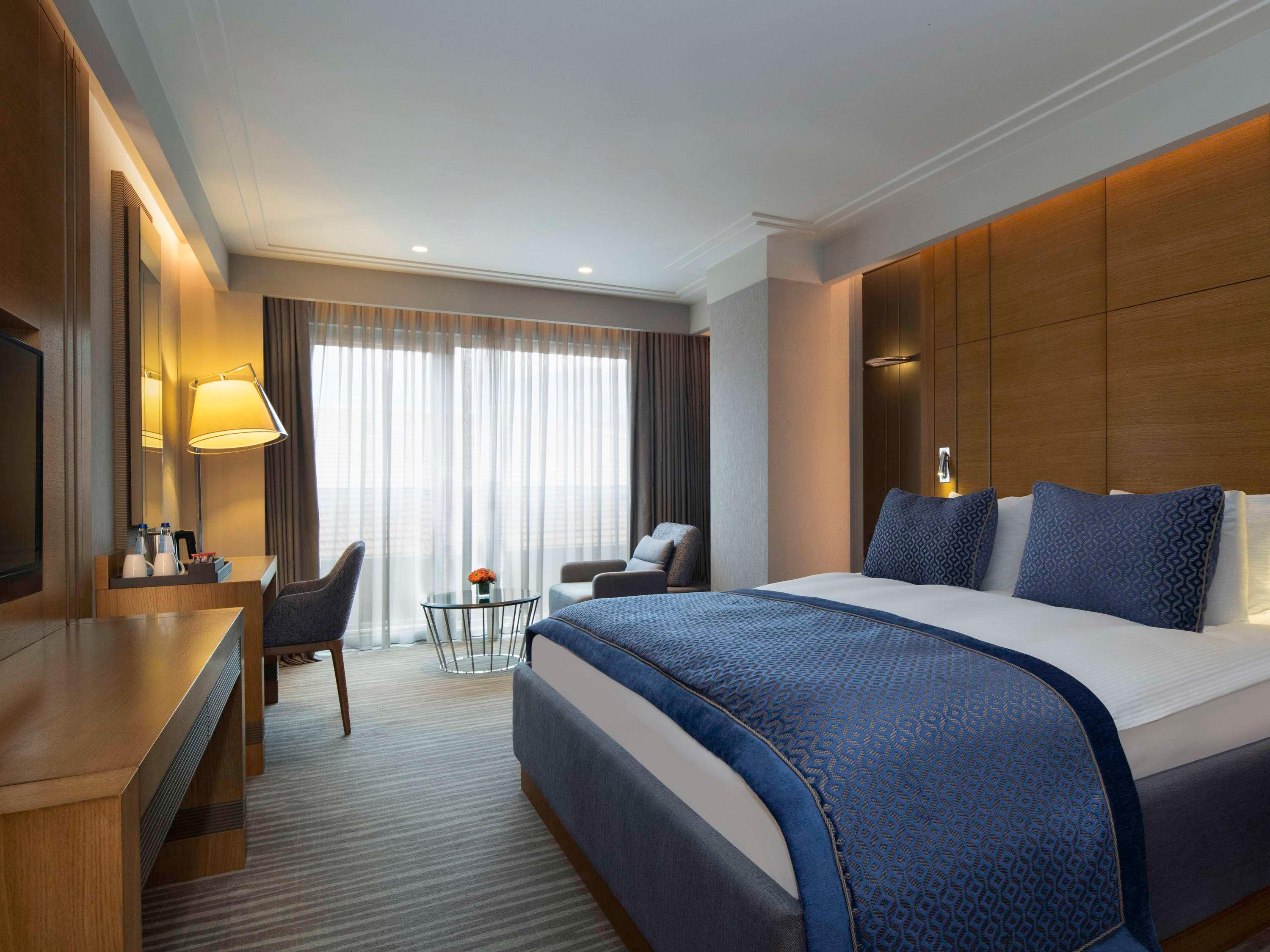 Double Classic King Bed