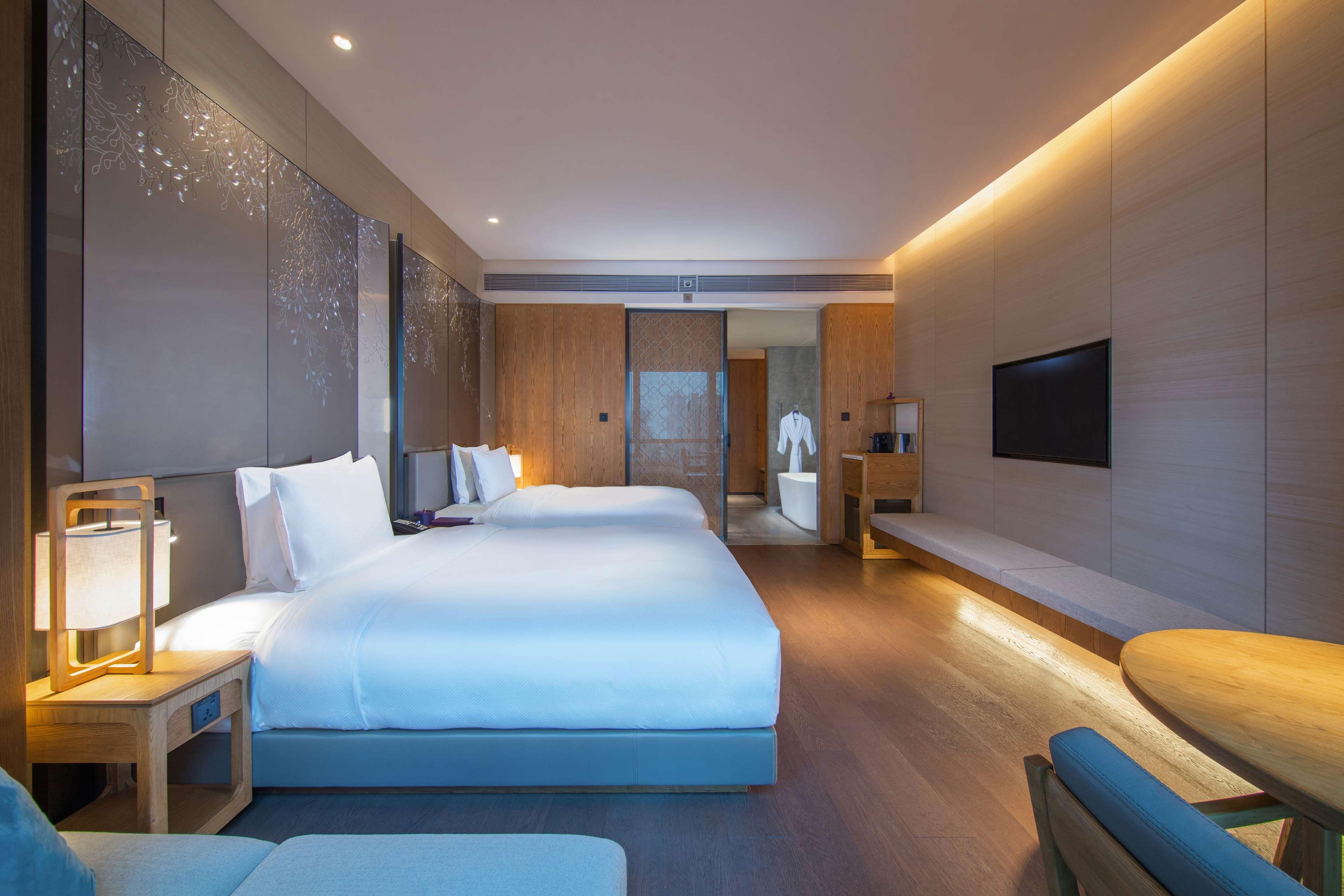 Double Two Queen Beds with Views