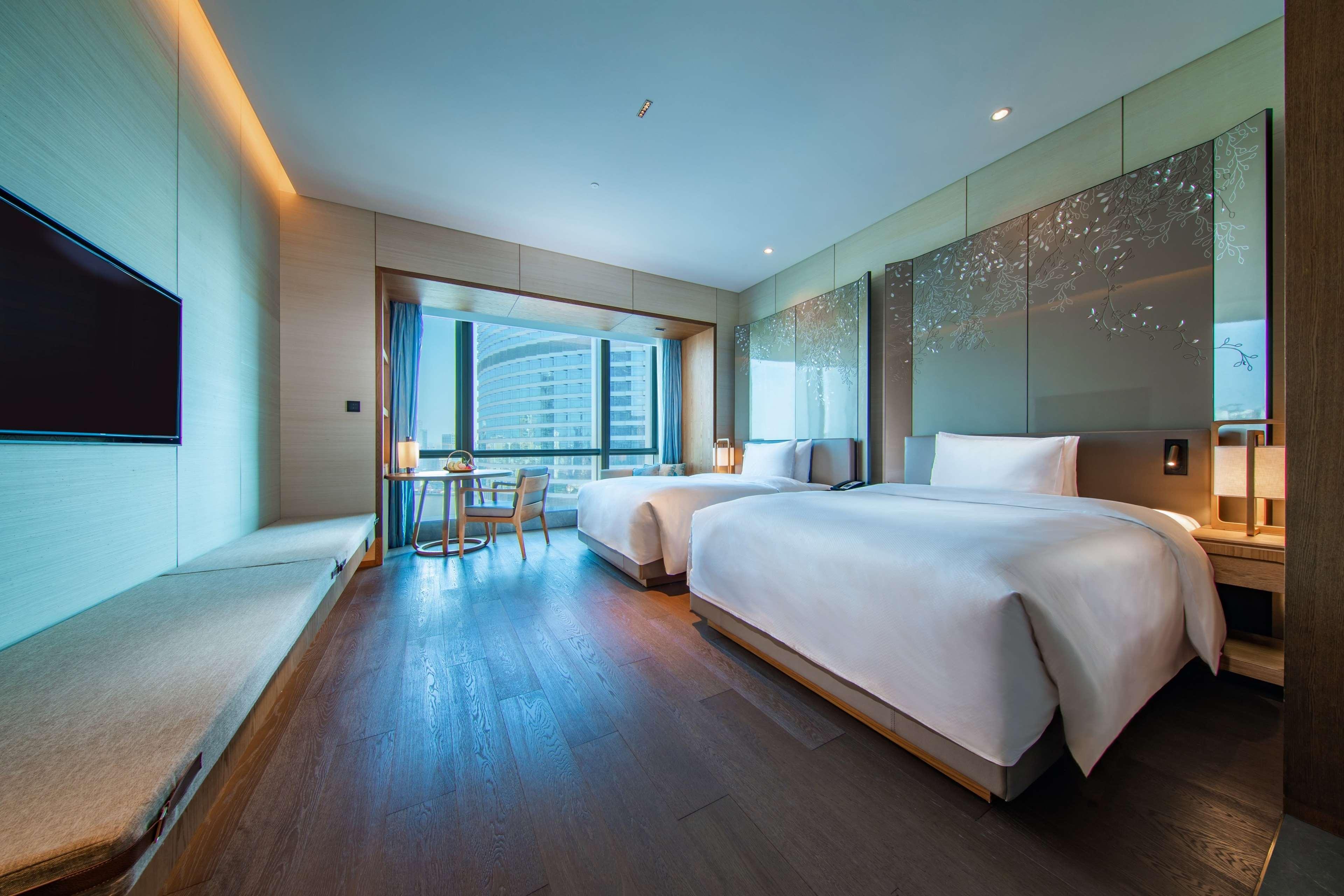 Double Two Queen Beds Premium