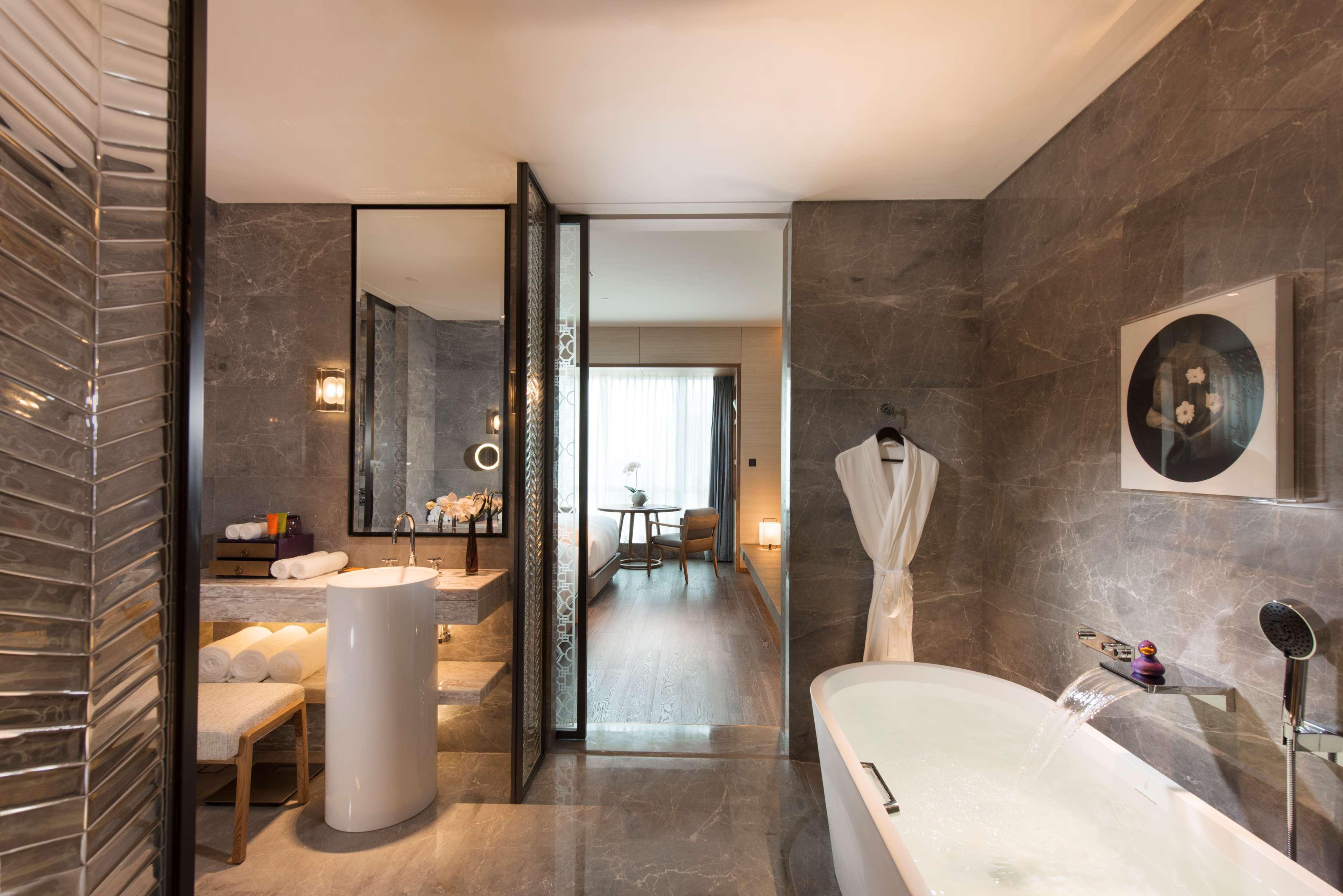 Double Executive King Bed