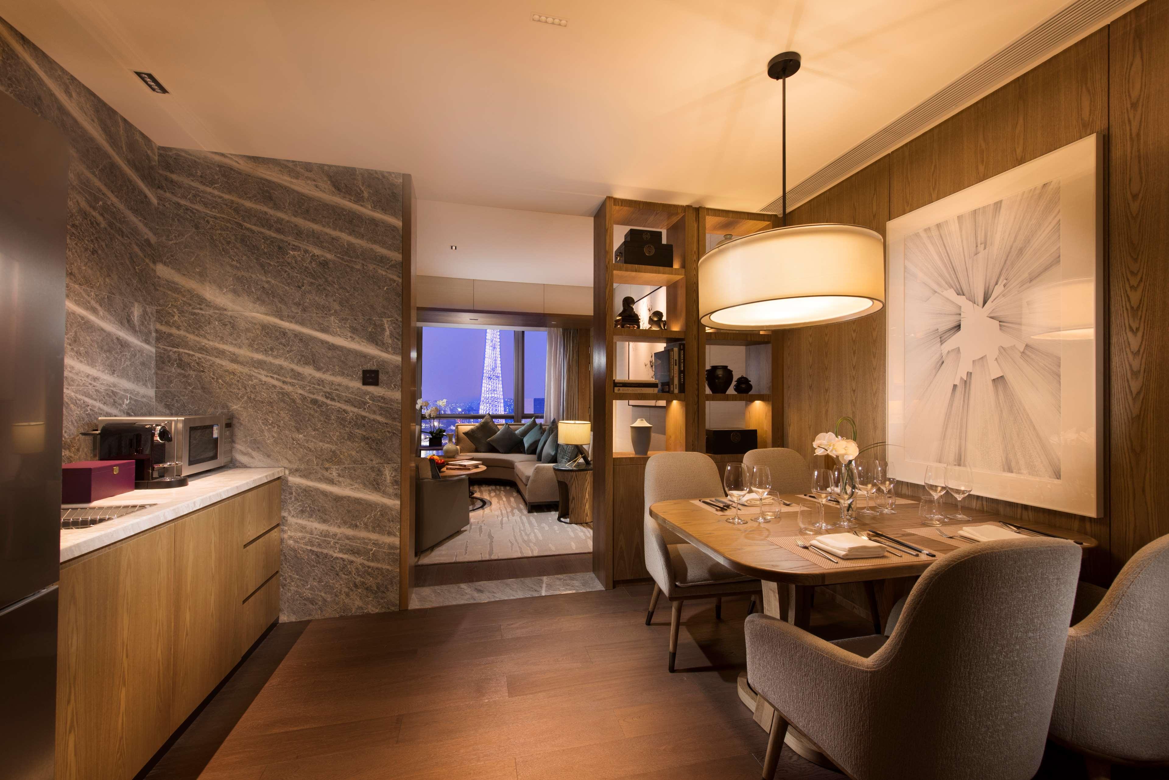 Suite Executive King Bed