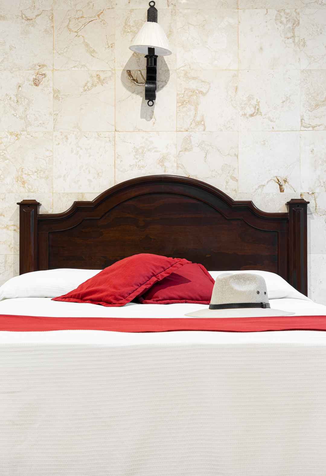 Double Deluxe One Bed